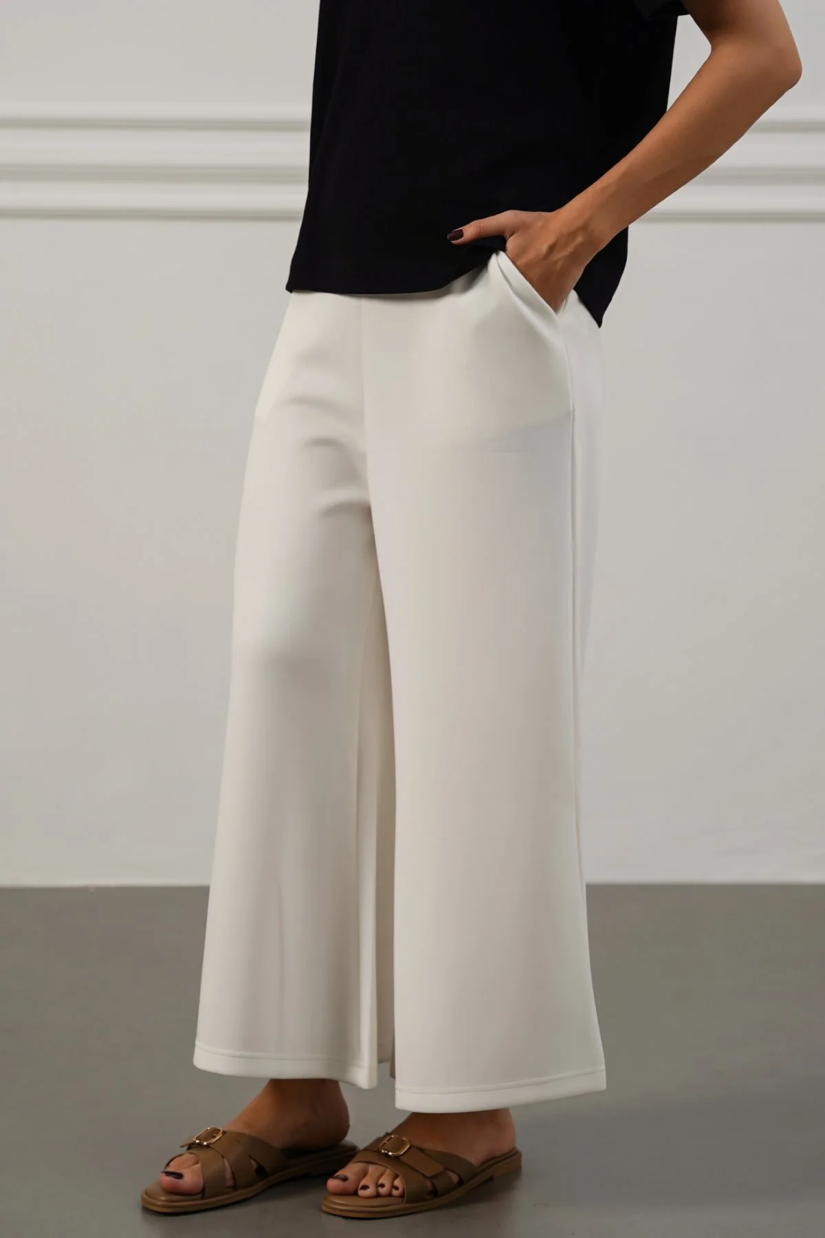 CROPPED WIDE-LEG PANTS