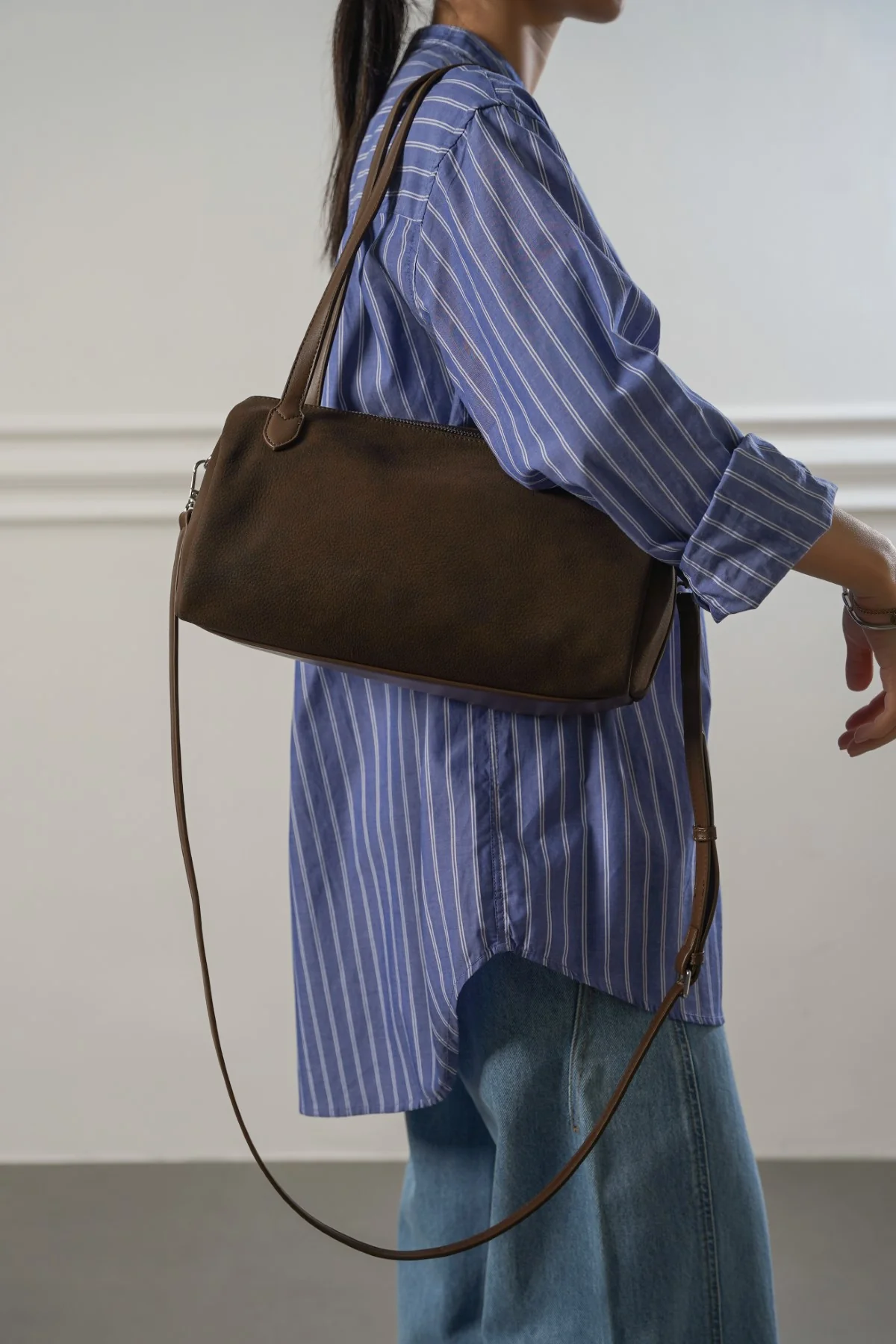CROSSROADS SHOULDER BAG