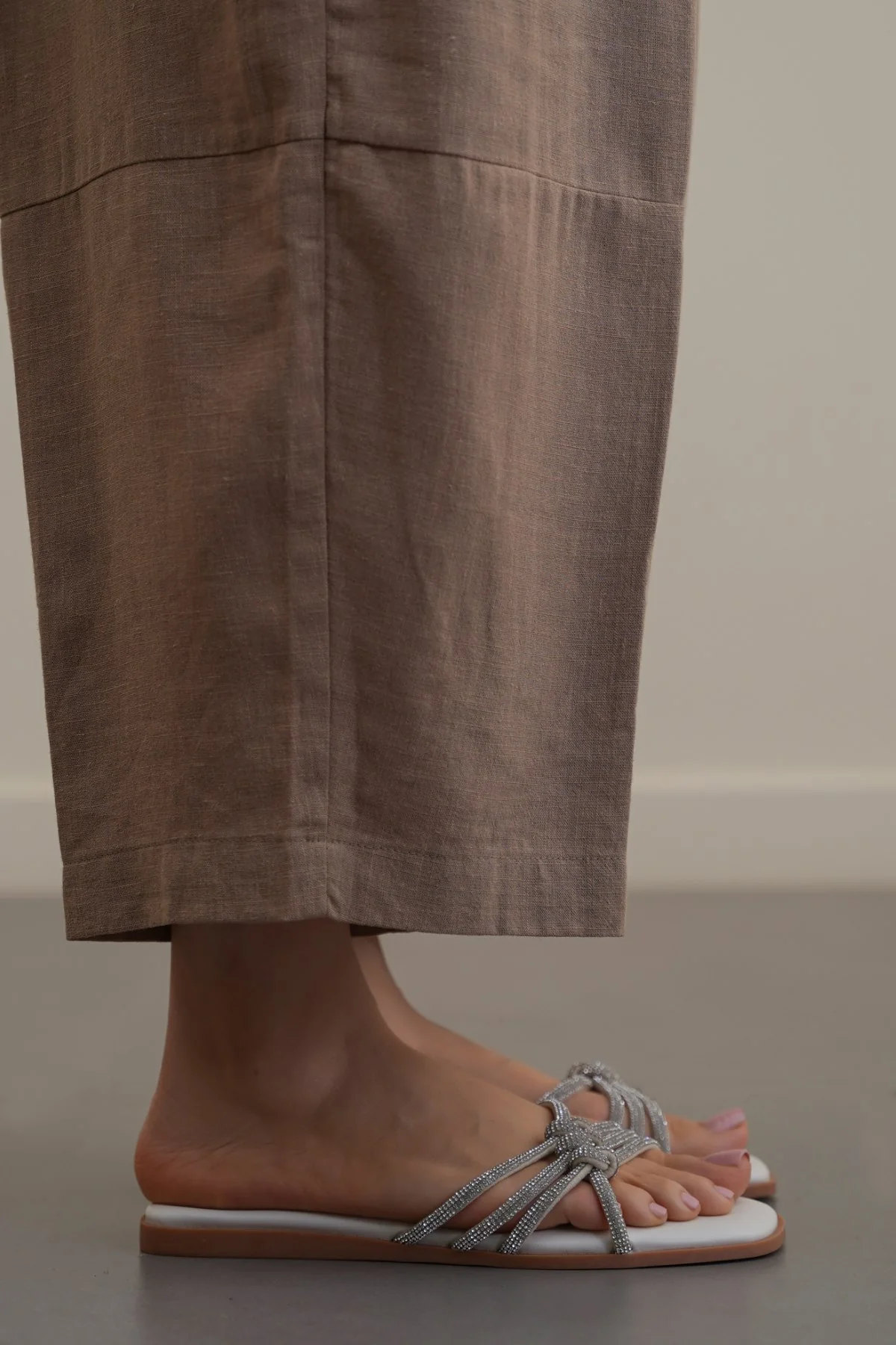 CRYSTAL KNOT SLIDES - Image 6