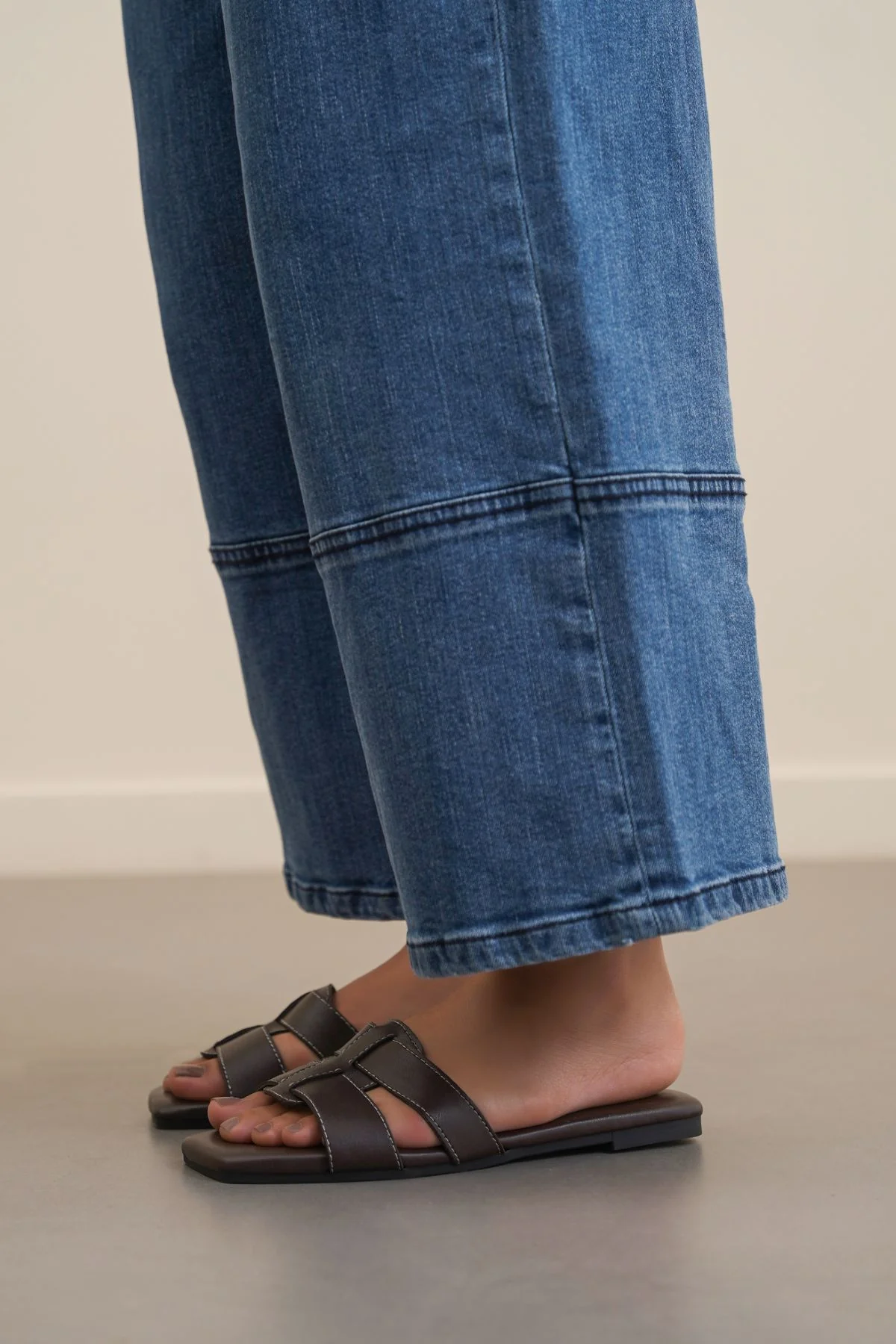 CUSHIONED STITCH SLIDES - Image 5