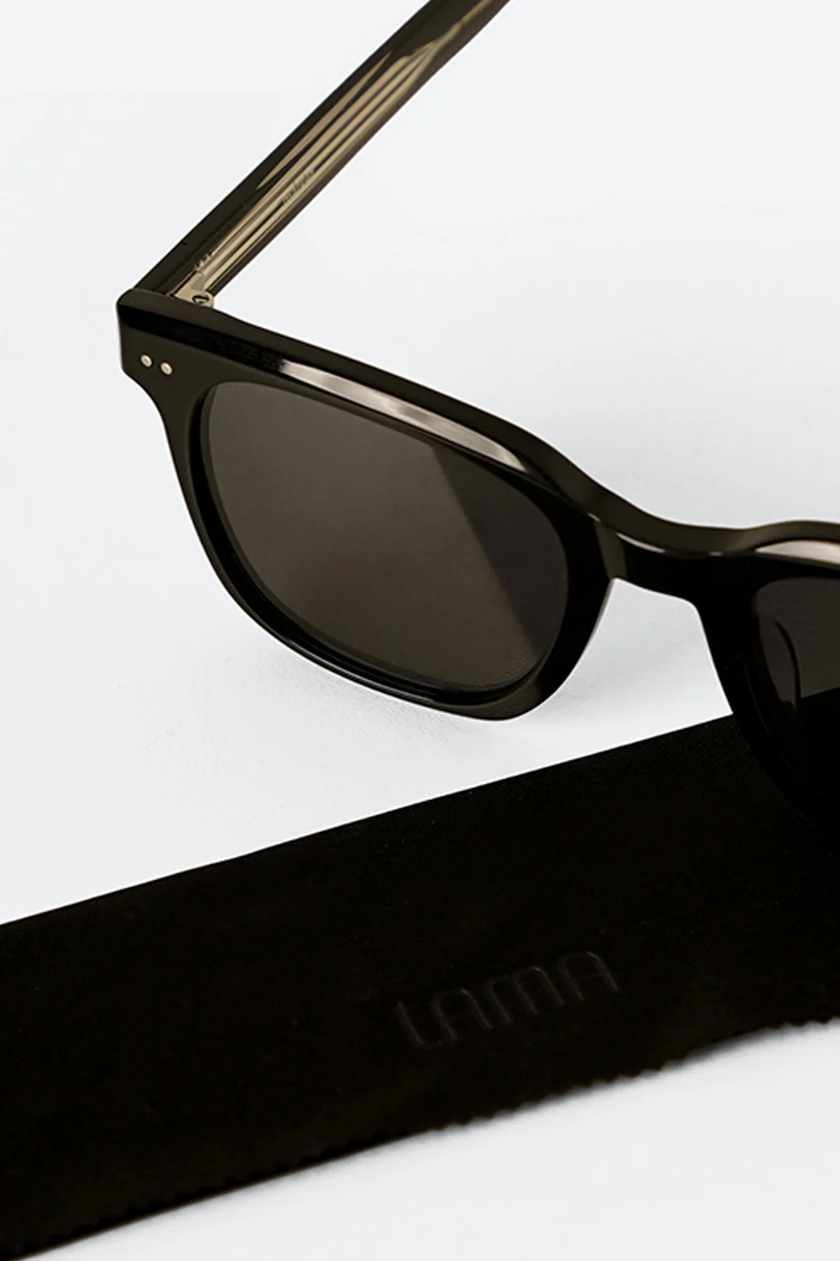 ECLIPSE BLACK - Image 7