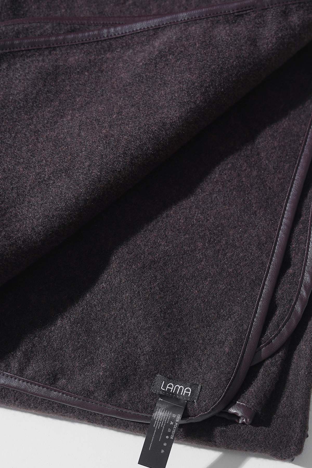 EDGE LINED CAPE
