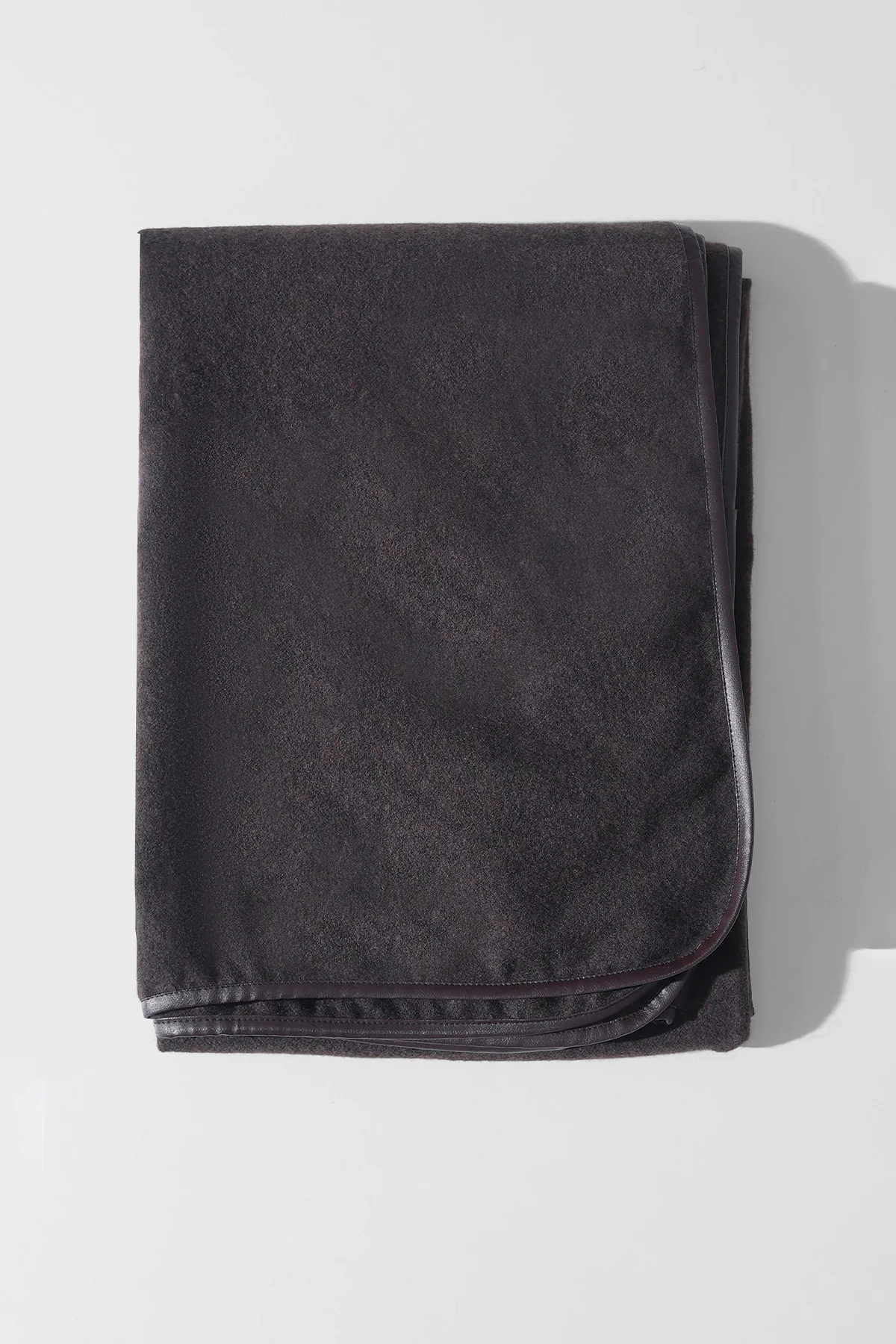 EDGE LINED CAPE - Image 4
