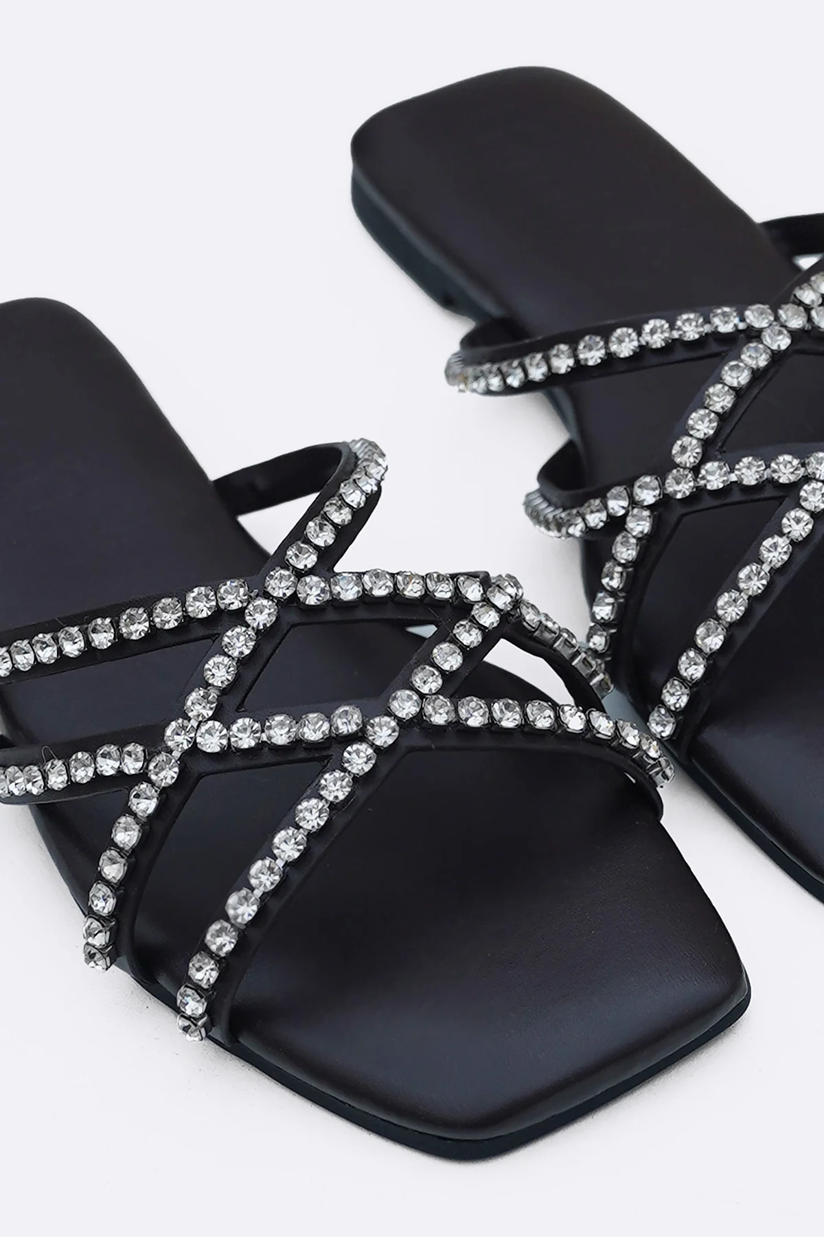 VIOLA STUDDED SLIDES - Image 2
