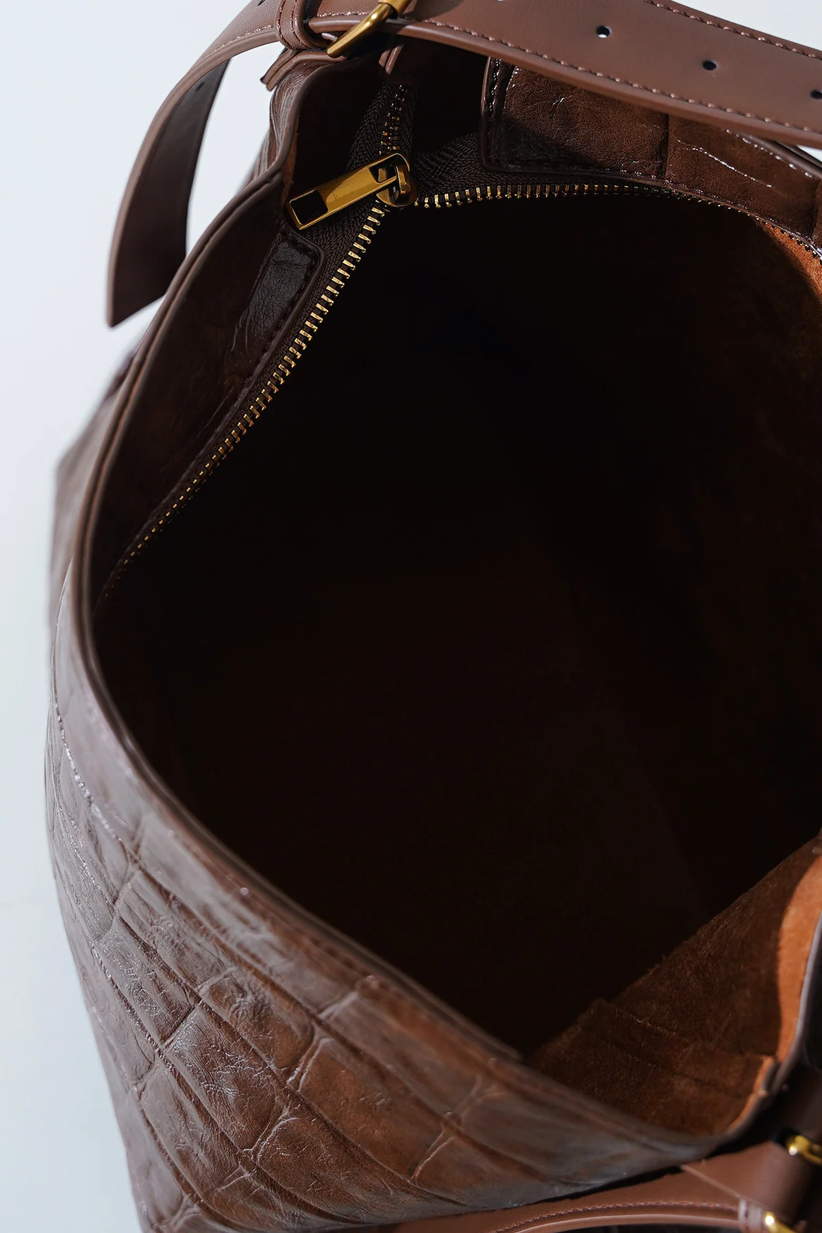 EMBOSSED TOTE BAG - Image 10