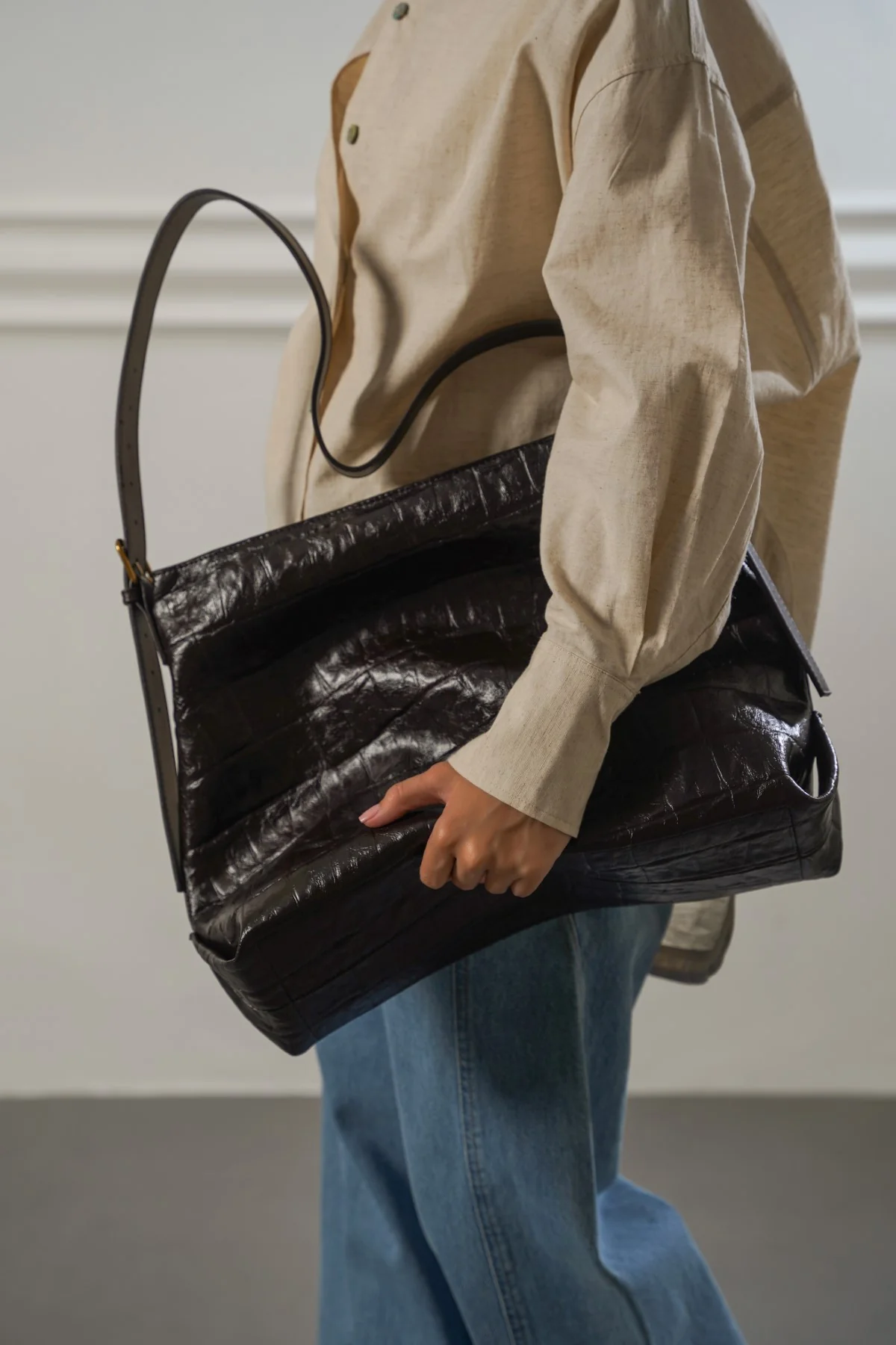 EMBOSSED TOTE BAG - Image 5