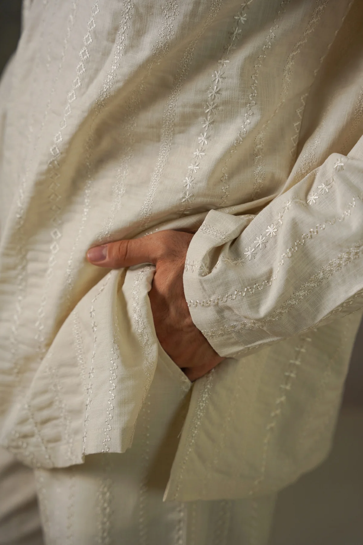 EMBROIDERED HALF PLACKET SHIRT - Image 4