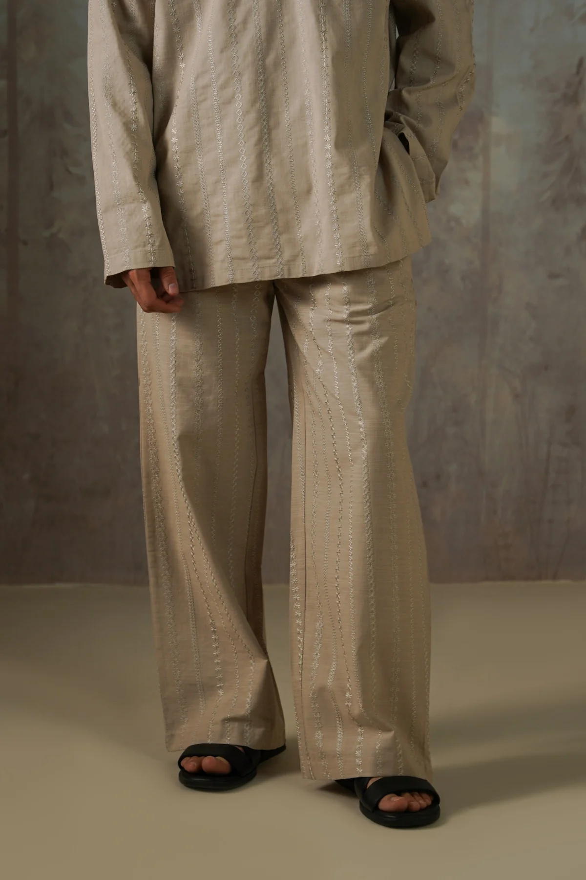 EMBROIDERED STRAIGHT PANTS - Image 3