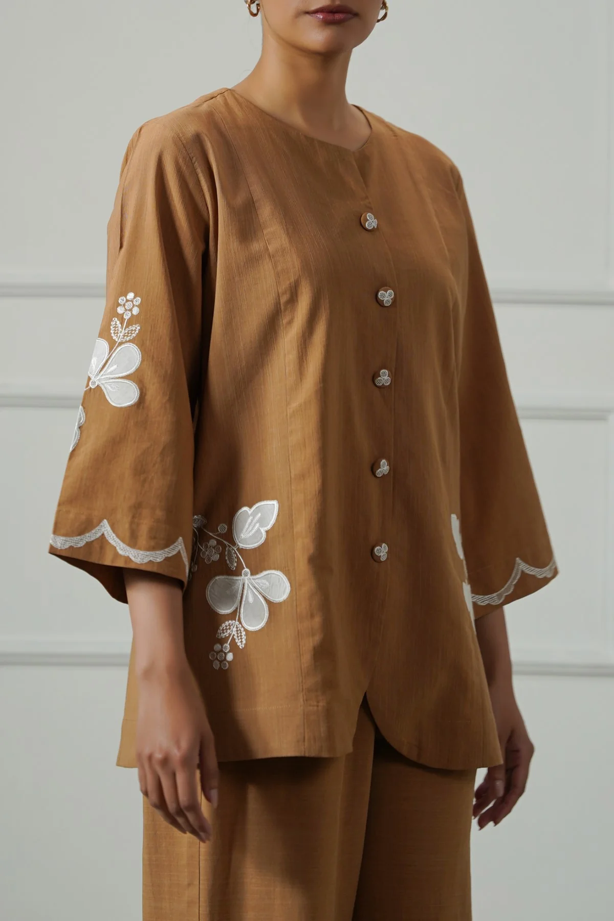 CLOVER APPLIQUE TOP - Image 6