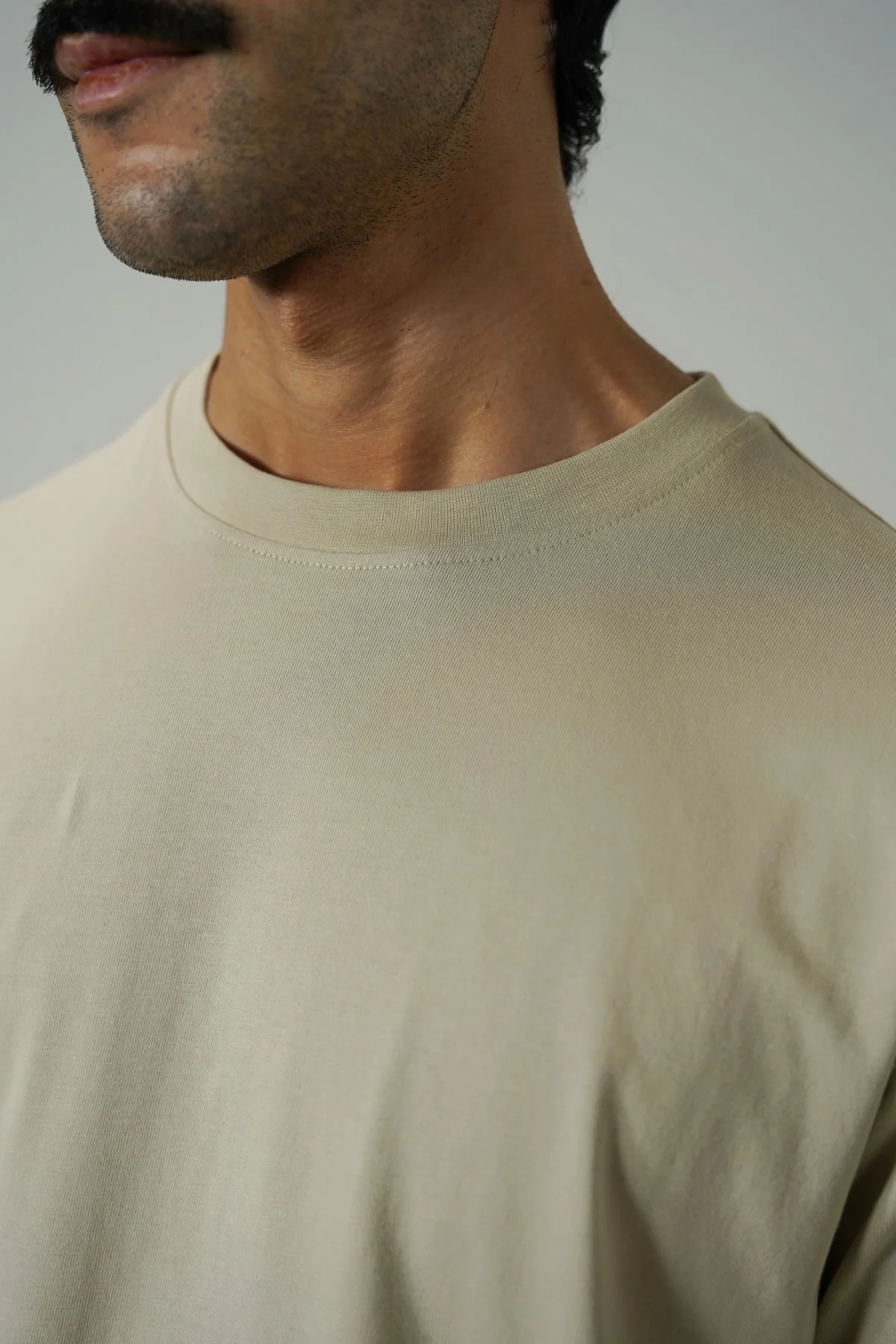 ESSENTIAL CREW NECK TEE - Image 4