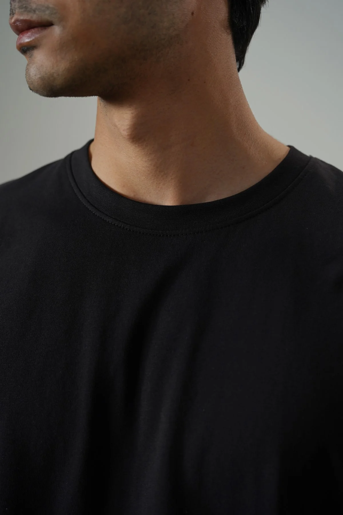 ESSENTIAL CREW NECK TEE - Image 4