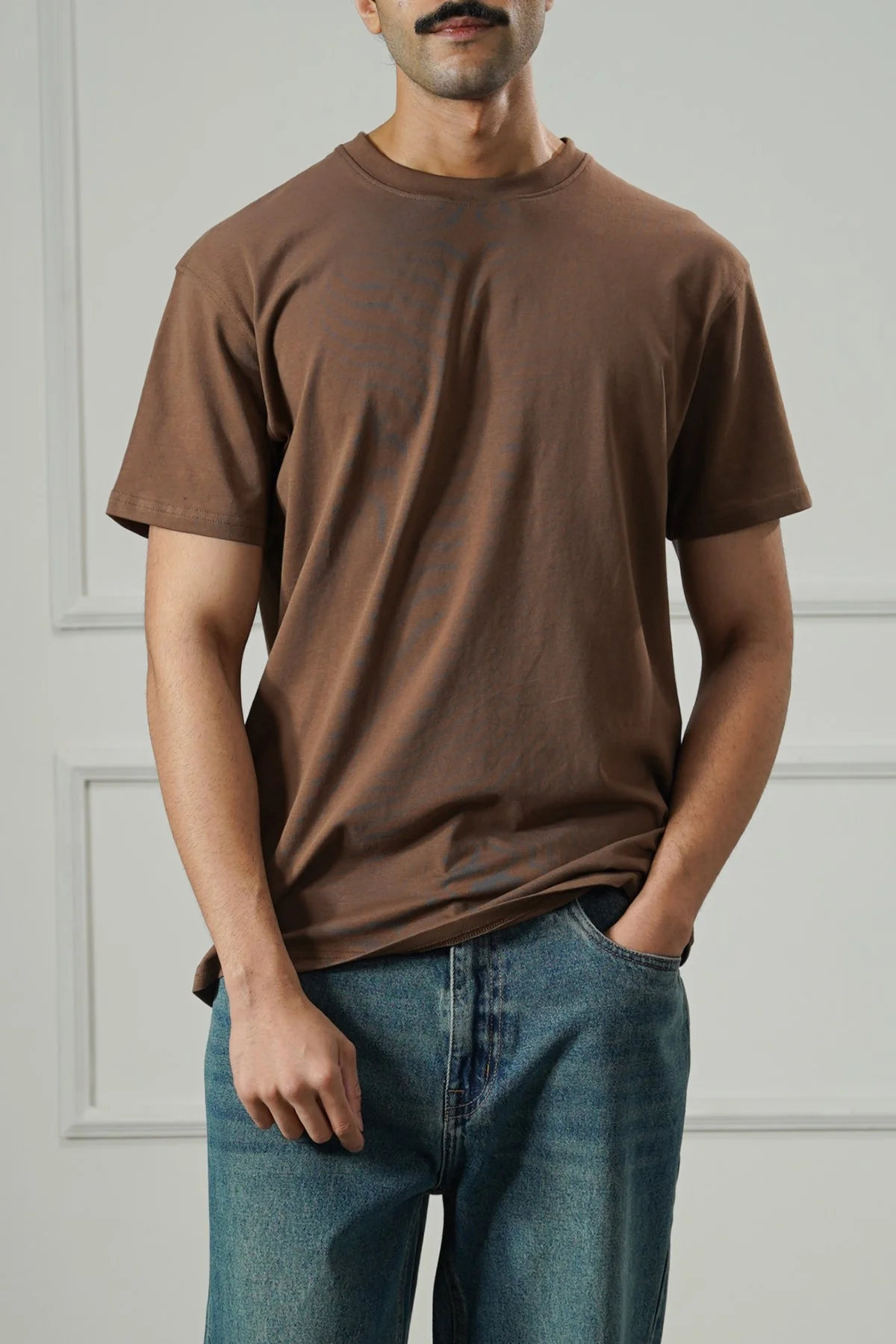 ESSENTIAL CREW NECK TEE