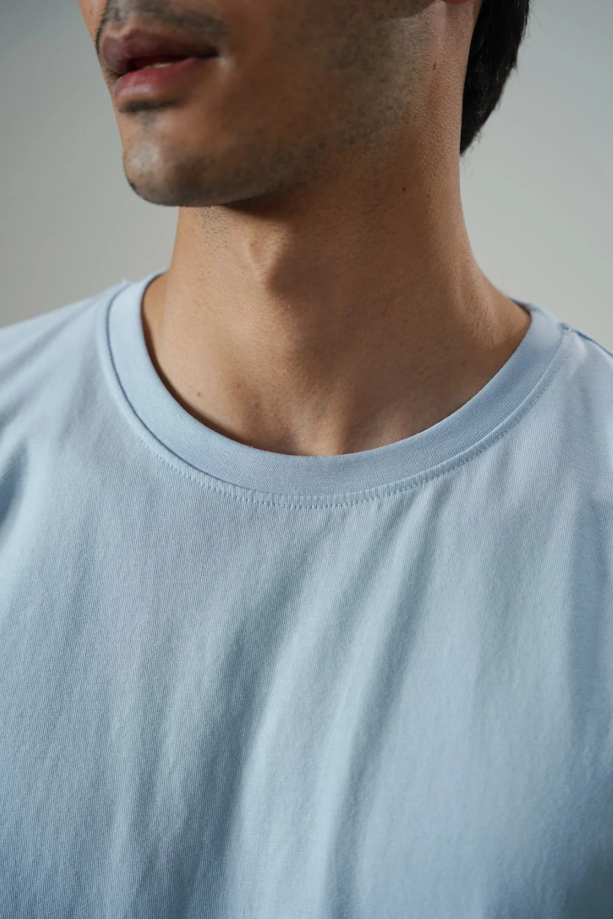 ESSENTIAL CREW NECK TEE - Image 4