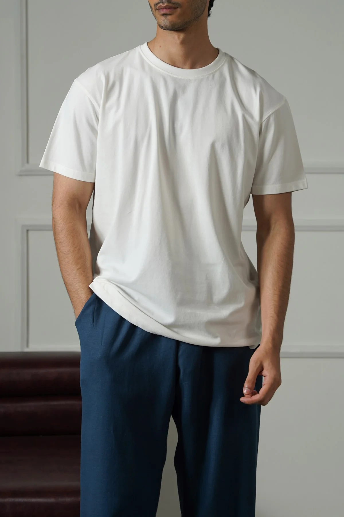 ESSENTIAL CREW NECK TEE