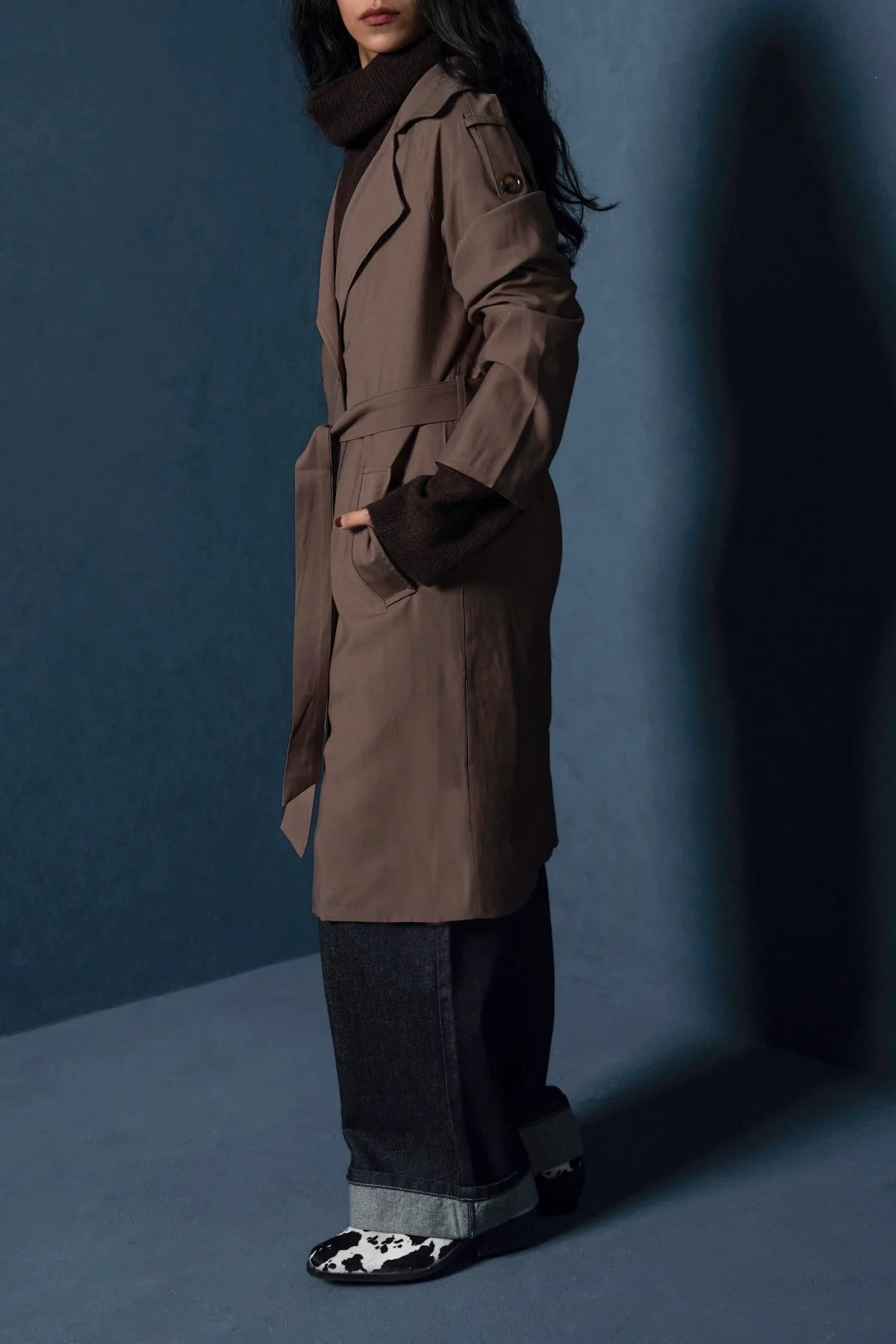 ESSENTIAL TRENCH COAT - Image 3