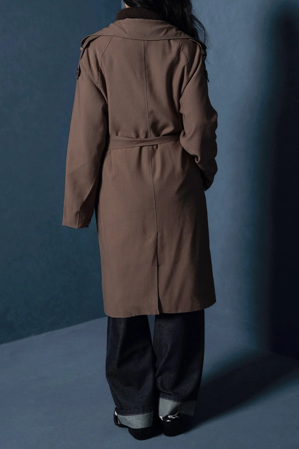 ESSENTIAL TRENCH COAT - Image 4
