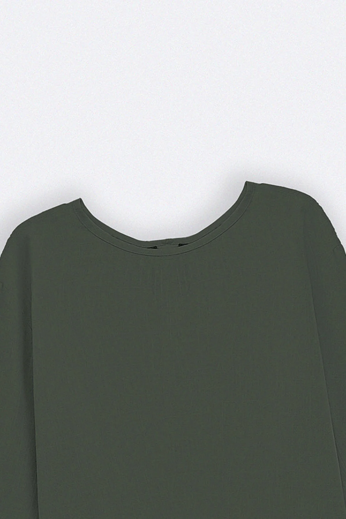 EVERYDAY BACK BUTTON BLOUSE - Image 7