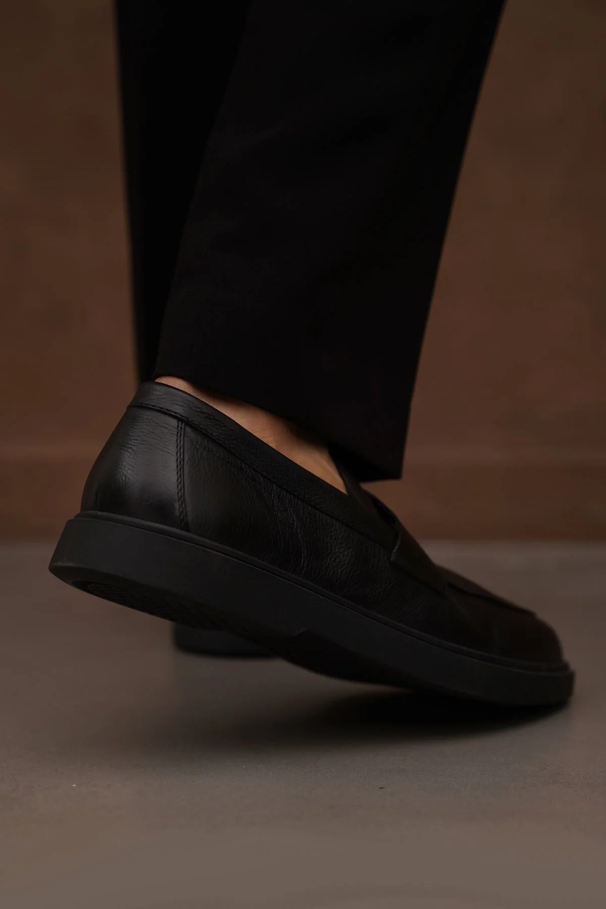 EVERYDAY LEATHER LOAFERS - Image 4