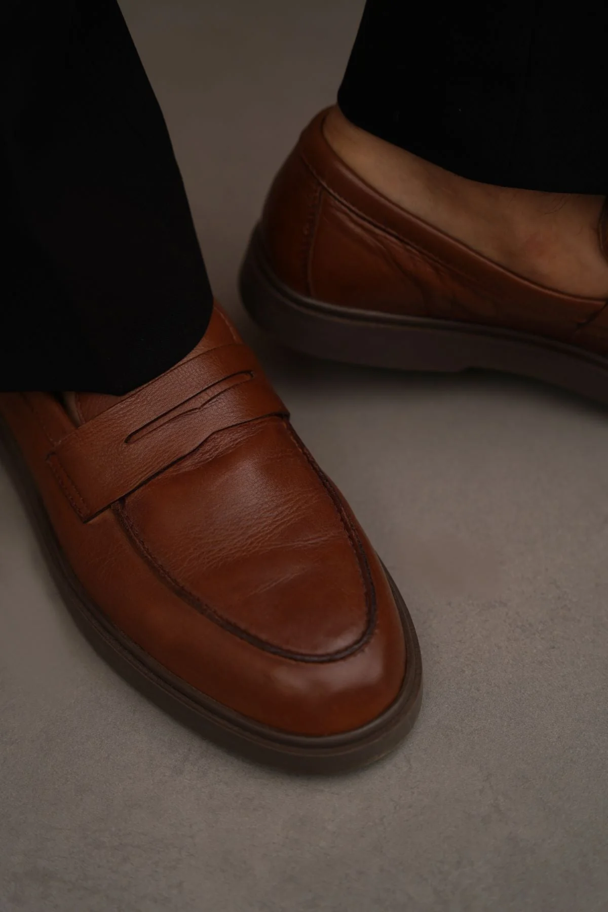 EVERYDAY LEATHER LOAFERS - Image 2