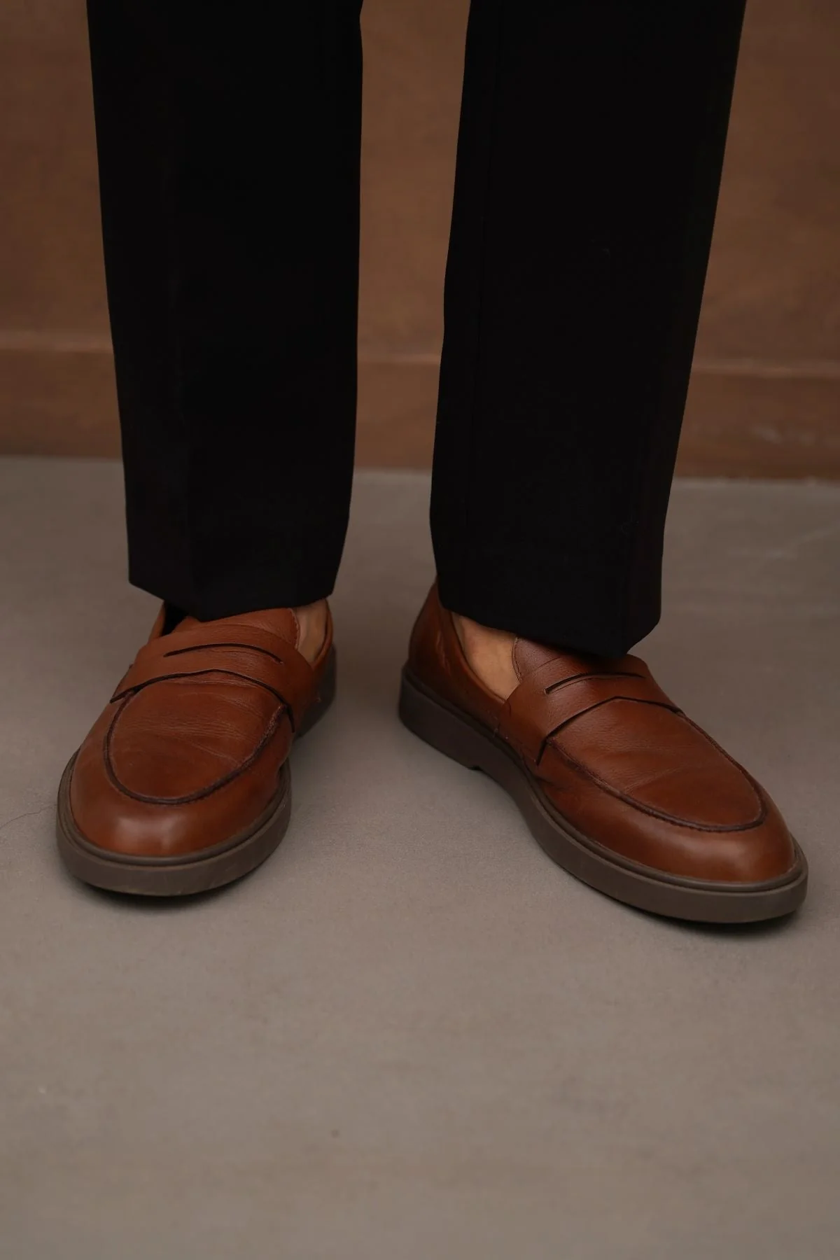 EVERYDAY LEATHER LOAFERS - Image 3