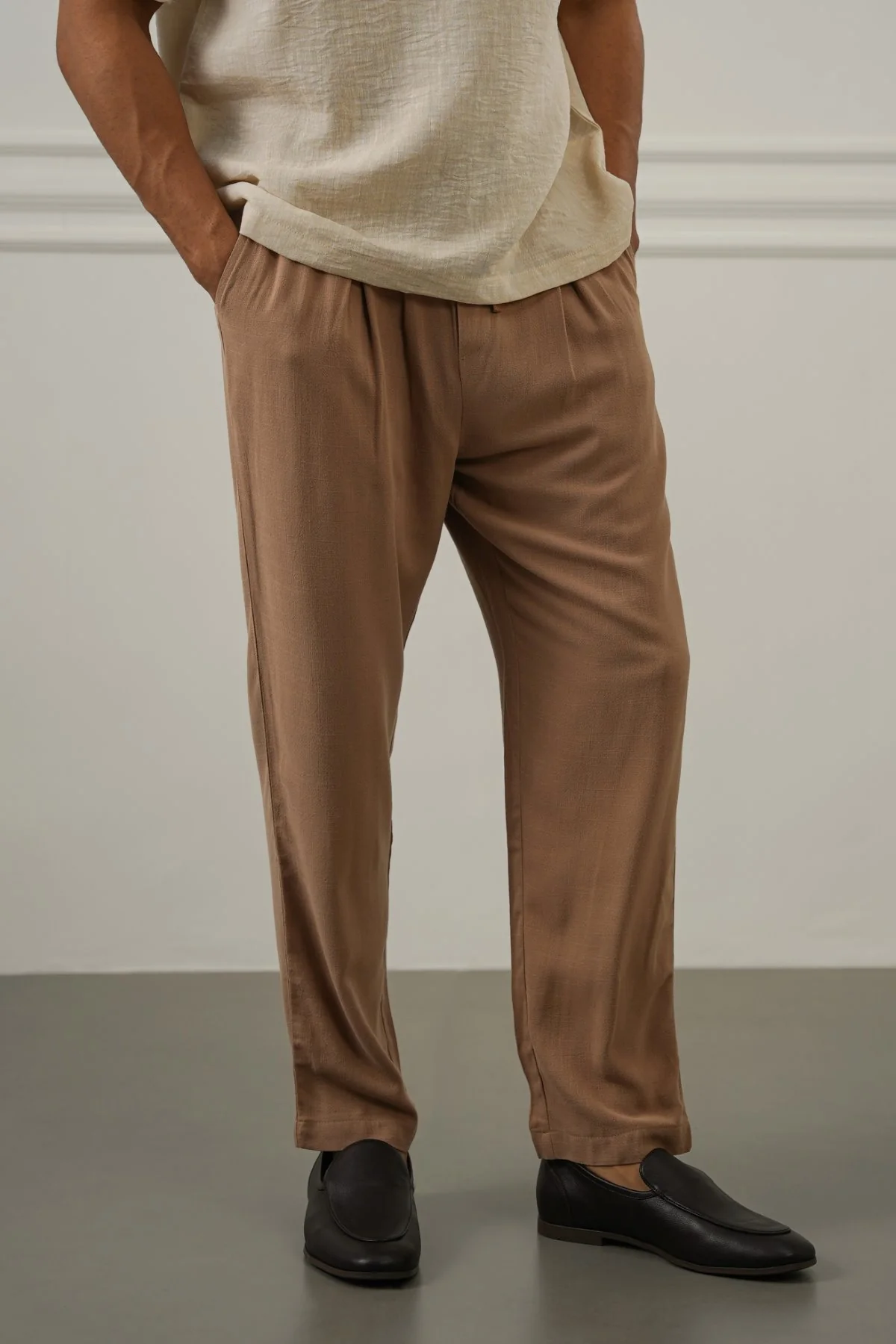 FLOWY BLENDED LINEN TROUSERS