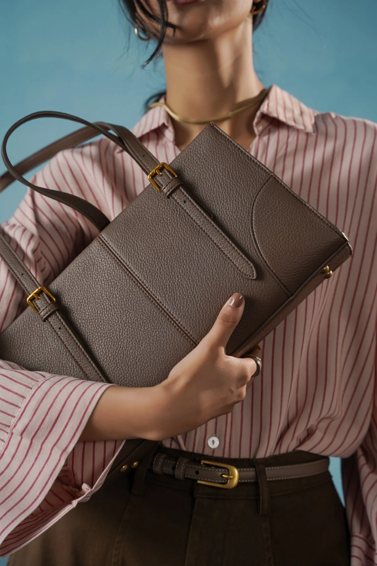 FORM AND FUNCTION SHOULDER BAG - Image 5