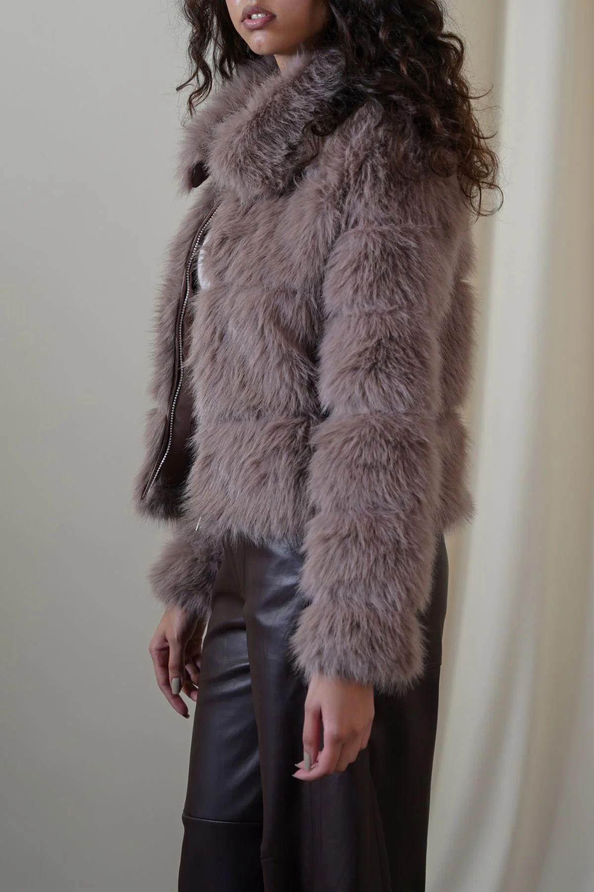 FUR ZIPPER JACKET - Image 3