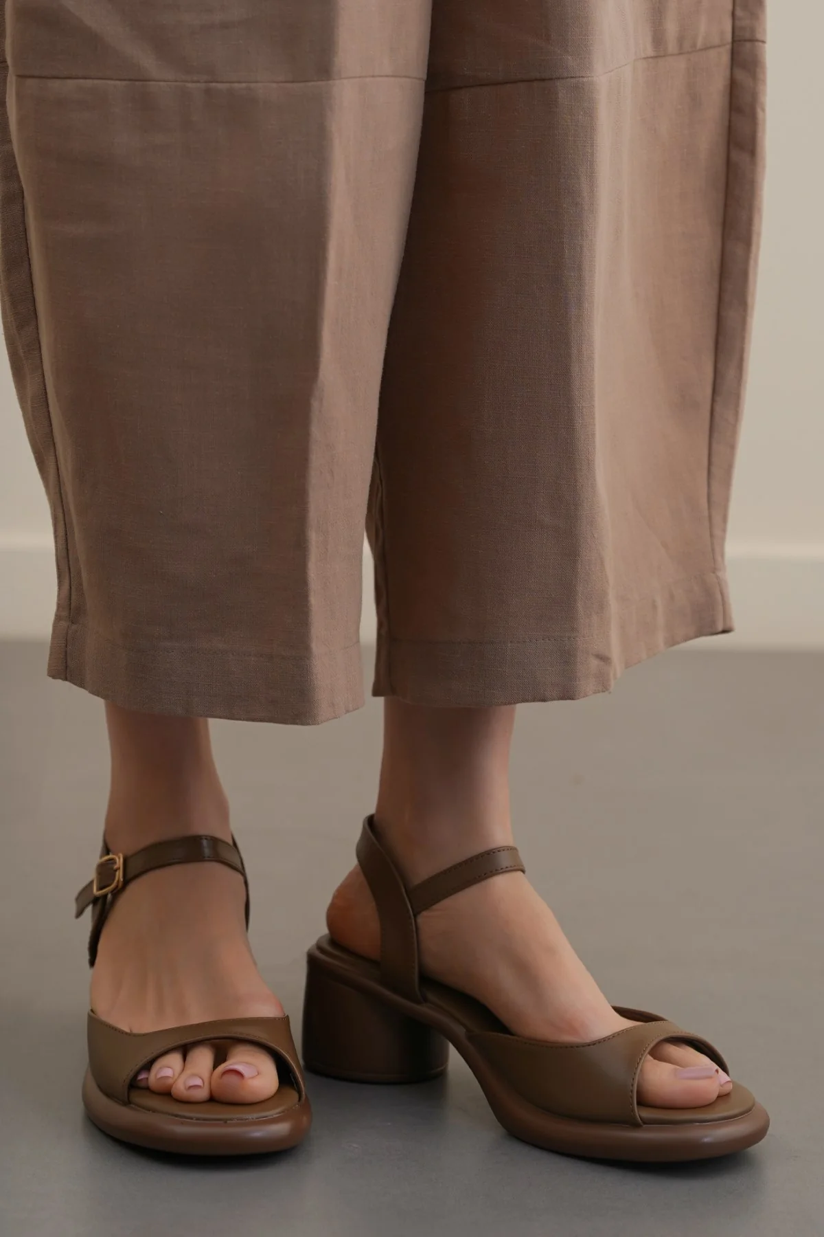 GETAWAY MAMA SANDALS - Image 2