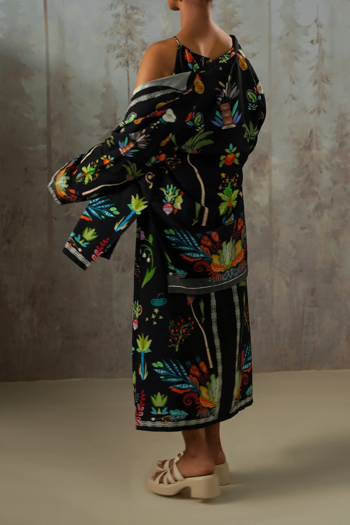 GREEN APPLE HALTER DRESS - Image 6