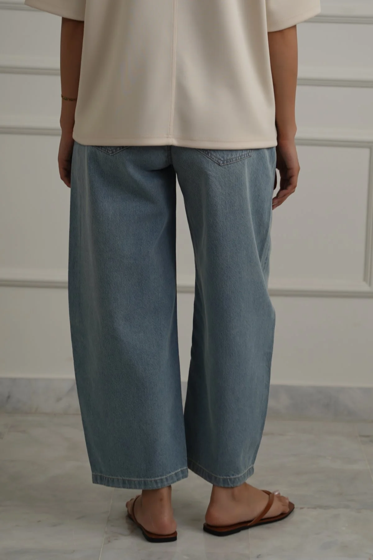 HIGH WAIST COCOON JEANS - Image 5