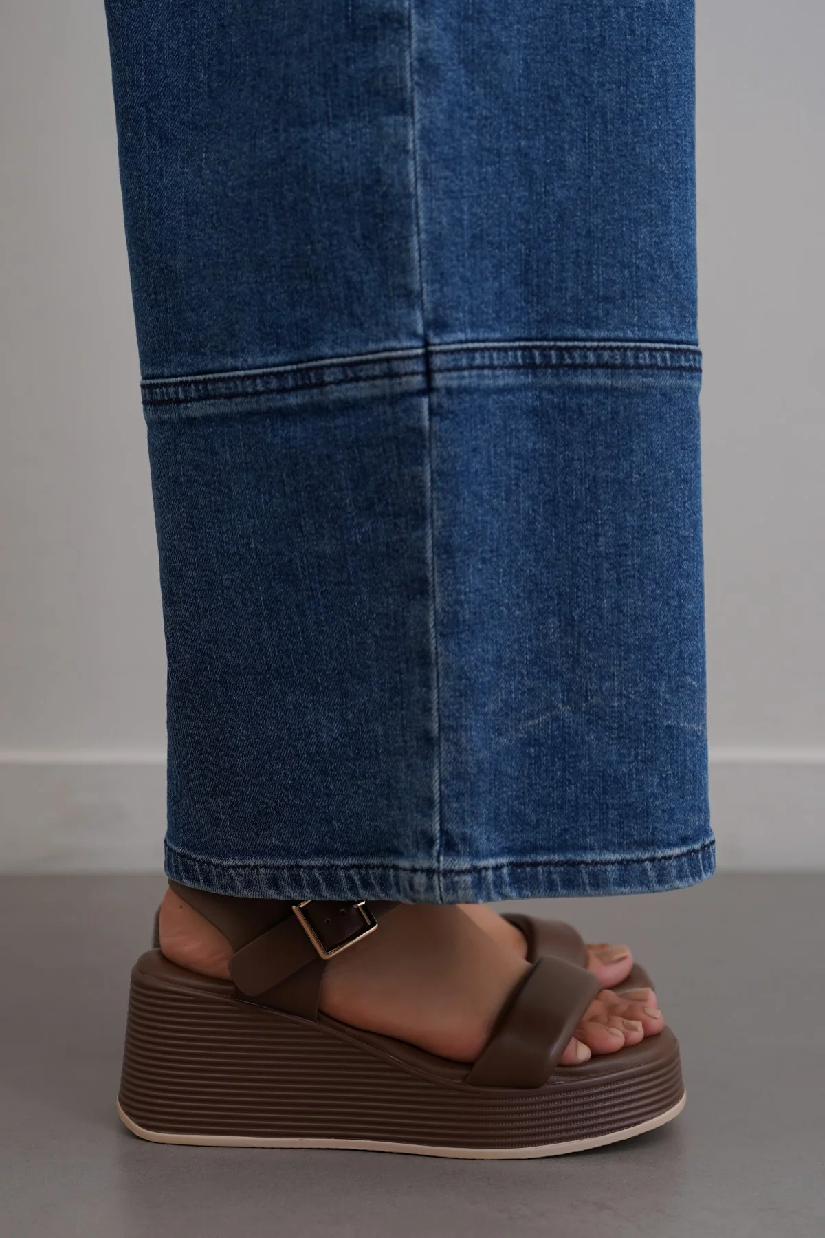 HOLIDAY MAMA SANDALS - Image 6