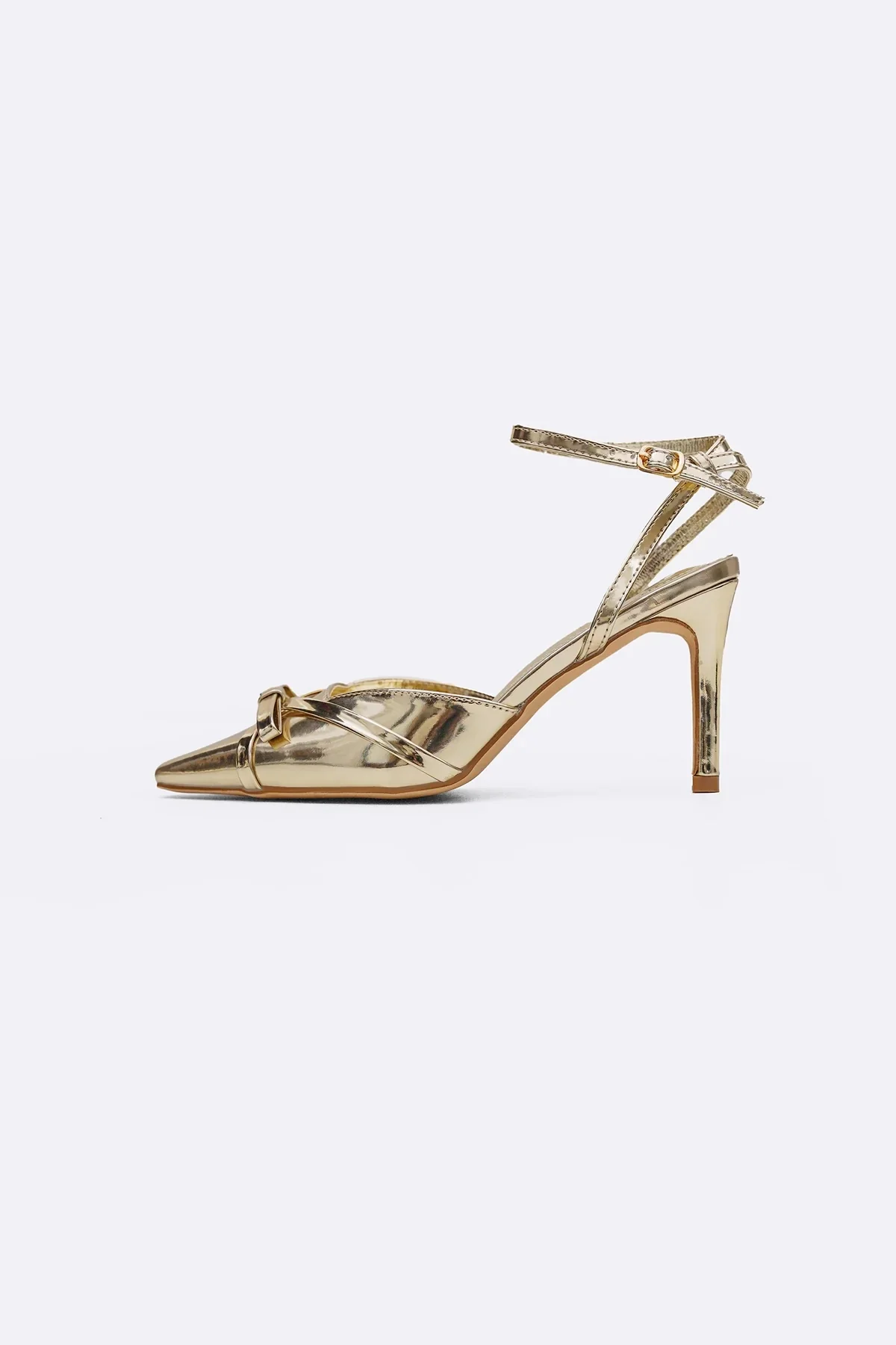 HOLLYWOOD BOW HEELS