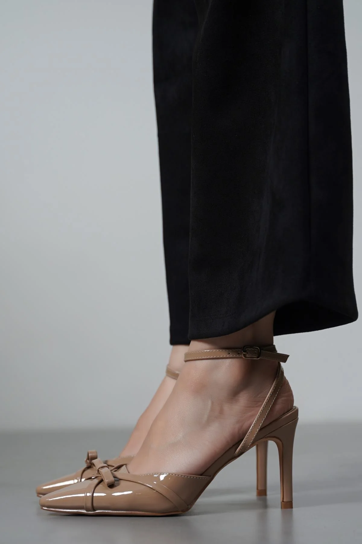 HOLLYWOOD BOW HEELS - Image 5