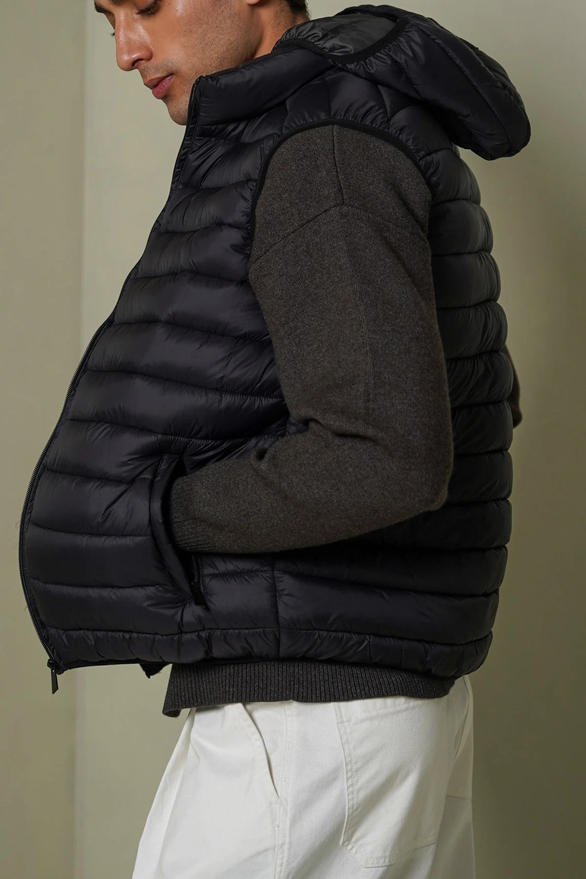 HOODED GILET - Image 6