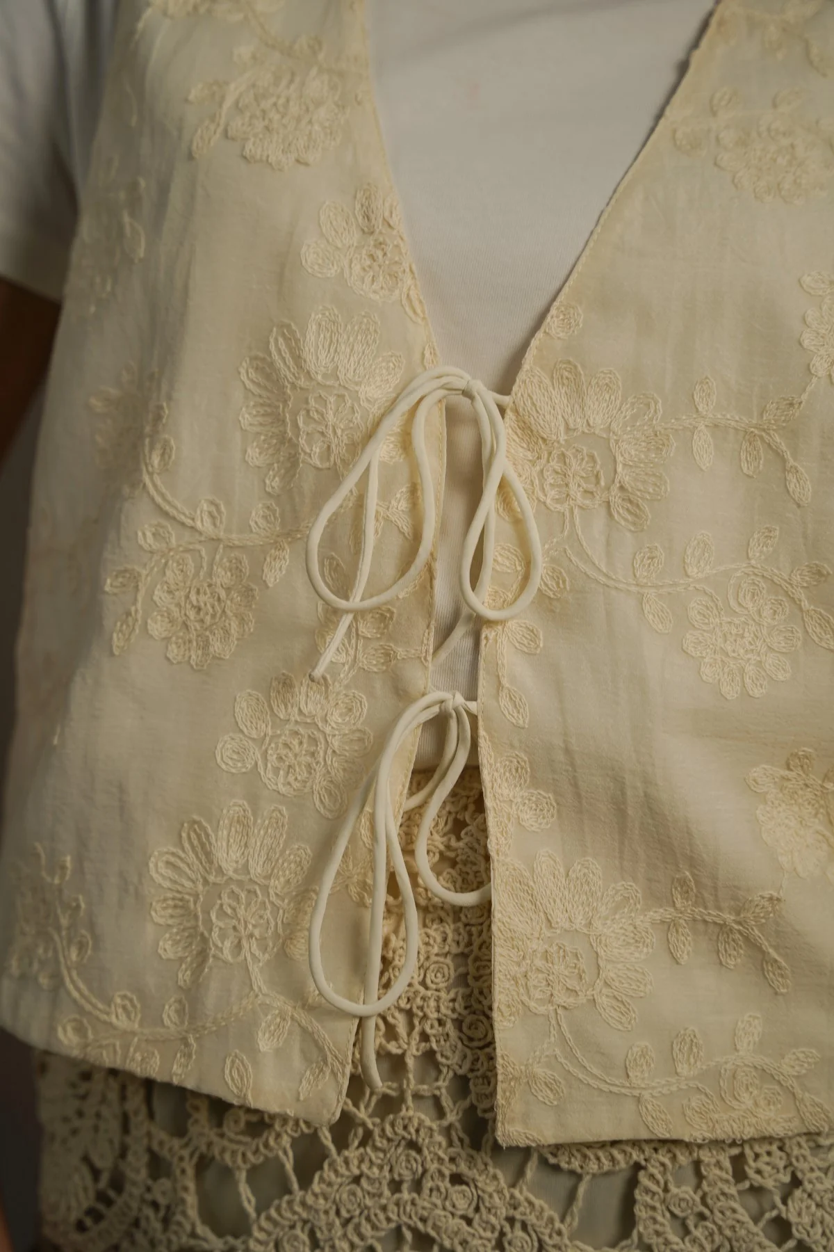 IVORY ARTISAN VEST - Image 5