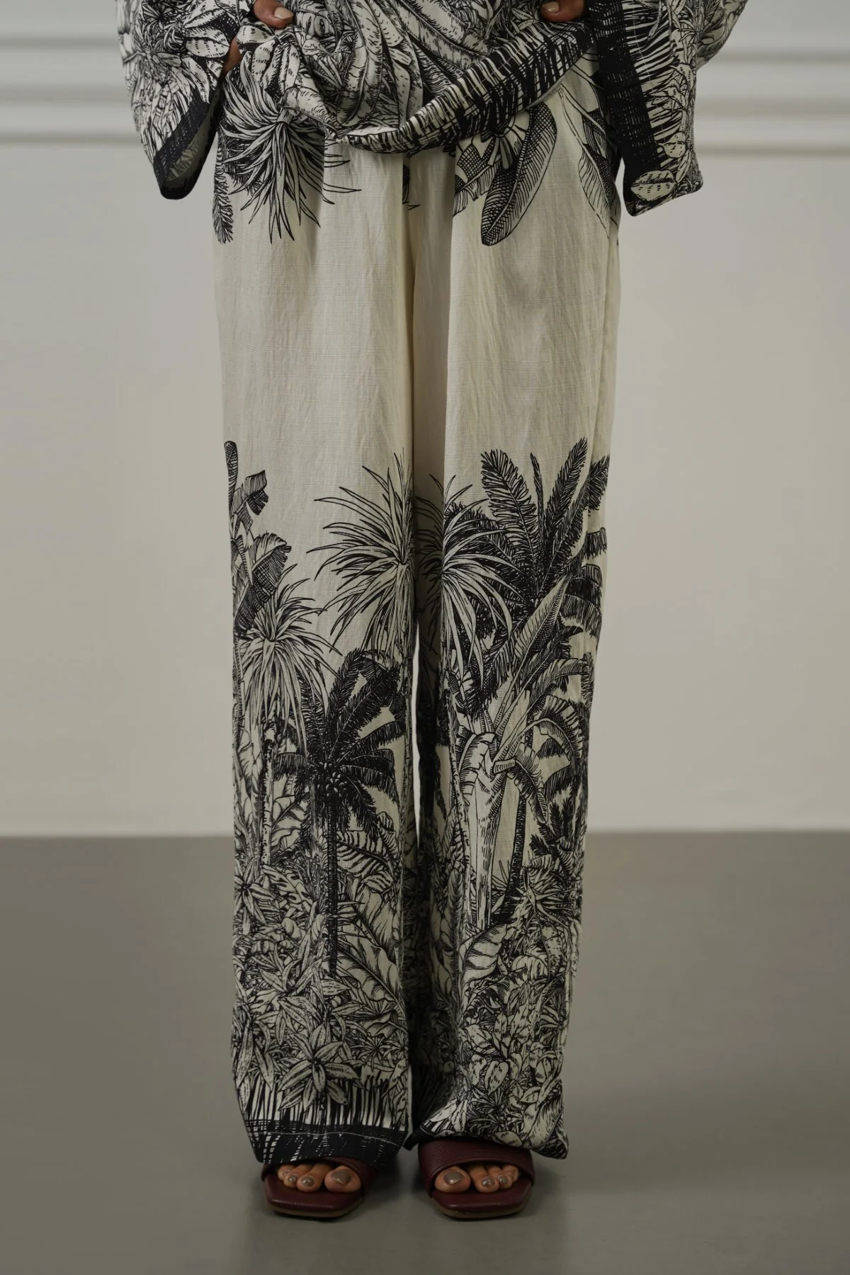 JUNGLE ETCH PANTS - Image 4