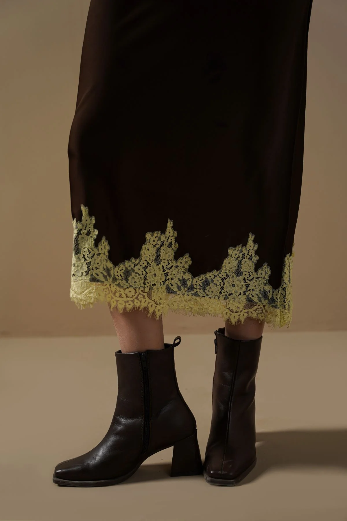 LACE AND SILK SKIRT - Image 3