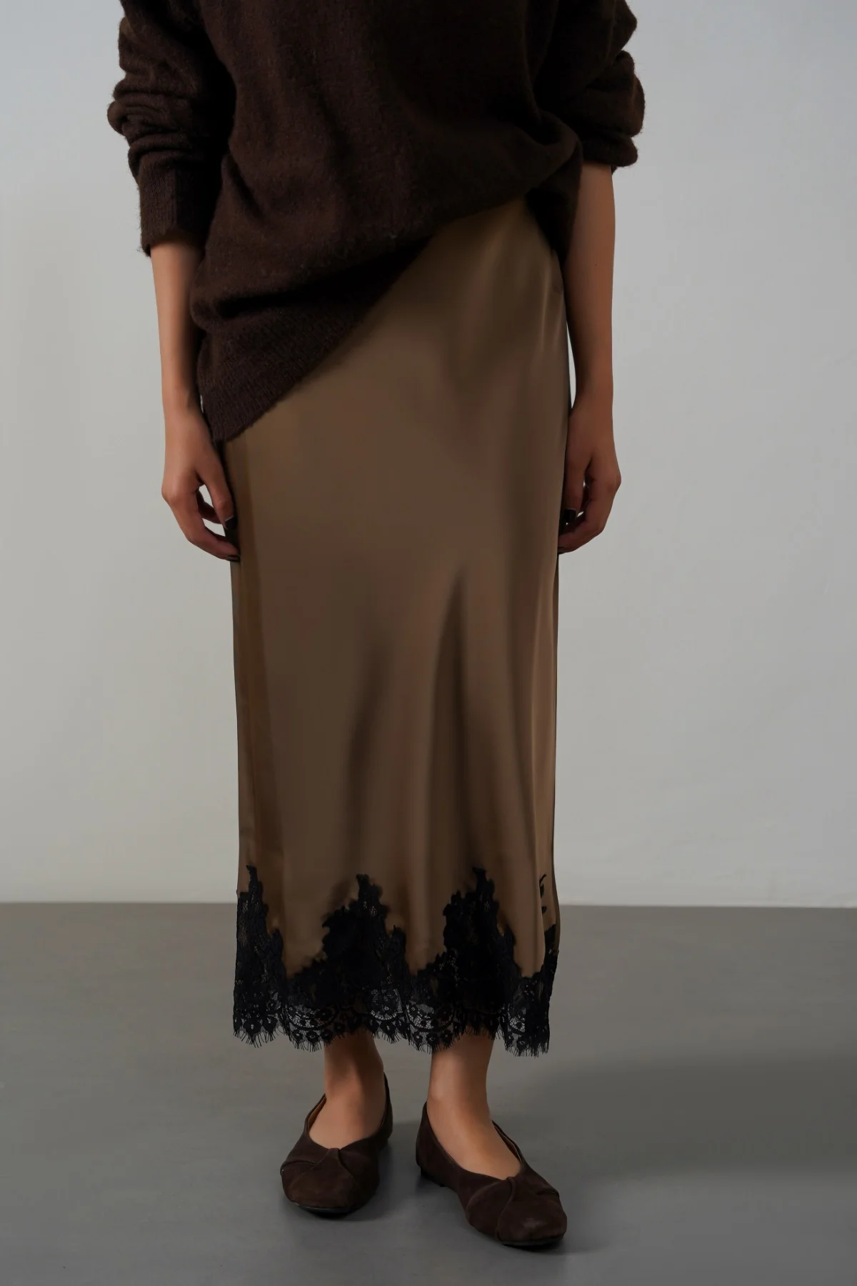 LACE AND SILK SKIRT - Image 3