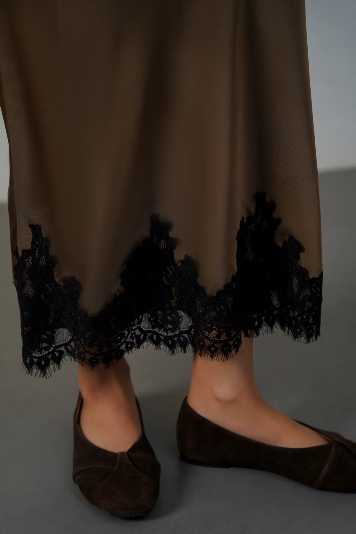 LACE AND SILK SKIRT - Image 4