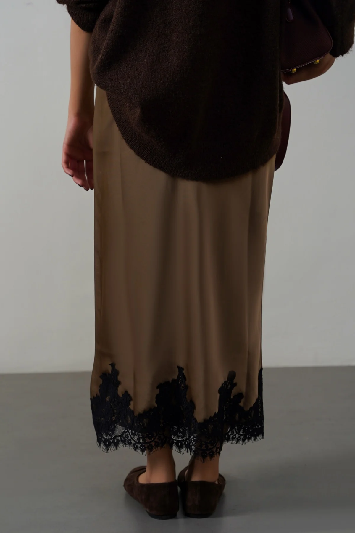LACE AND SILK SKIRT - Image 6