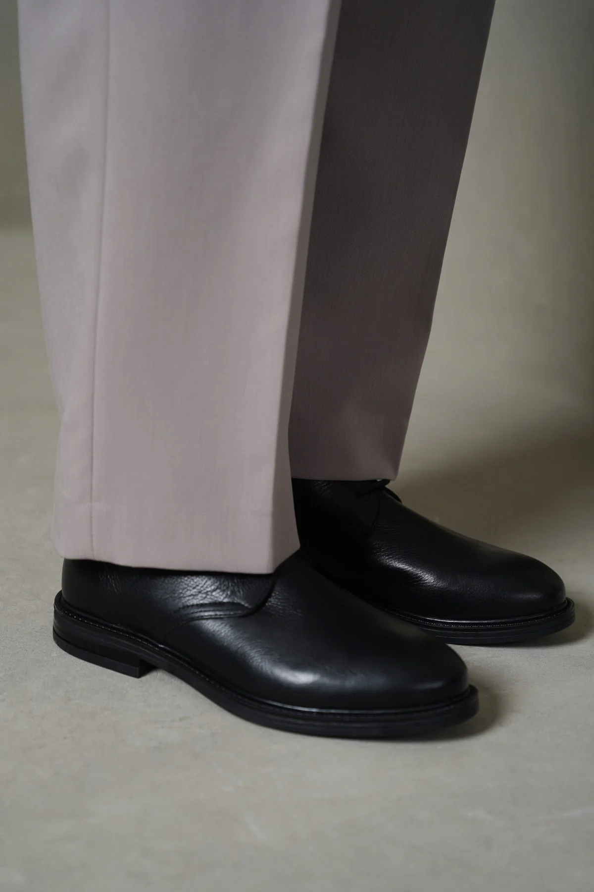 LACE UP LEATHER CHUKKA BOOT - Image 3