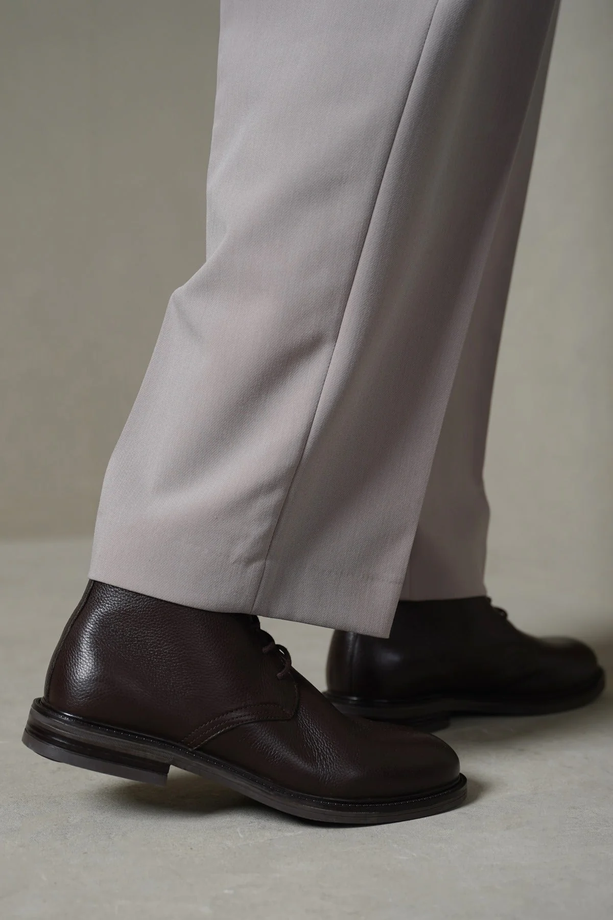 LACE UP LEATHER CHUKKA BOOT - Image 5