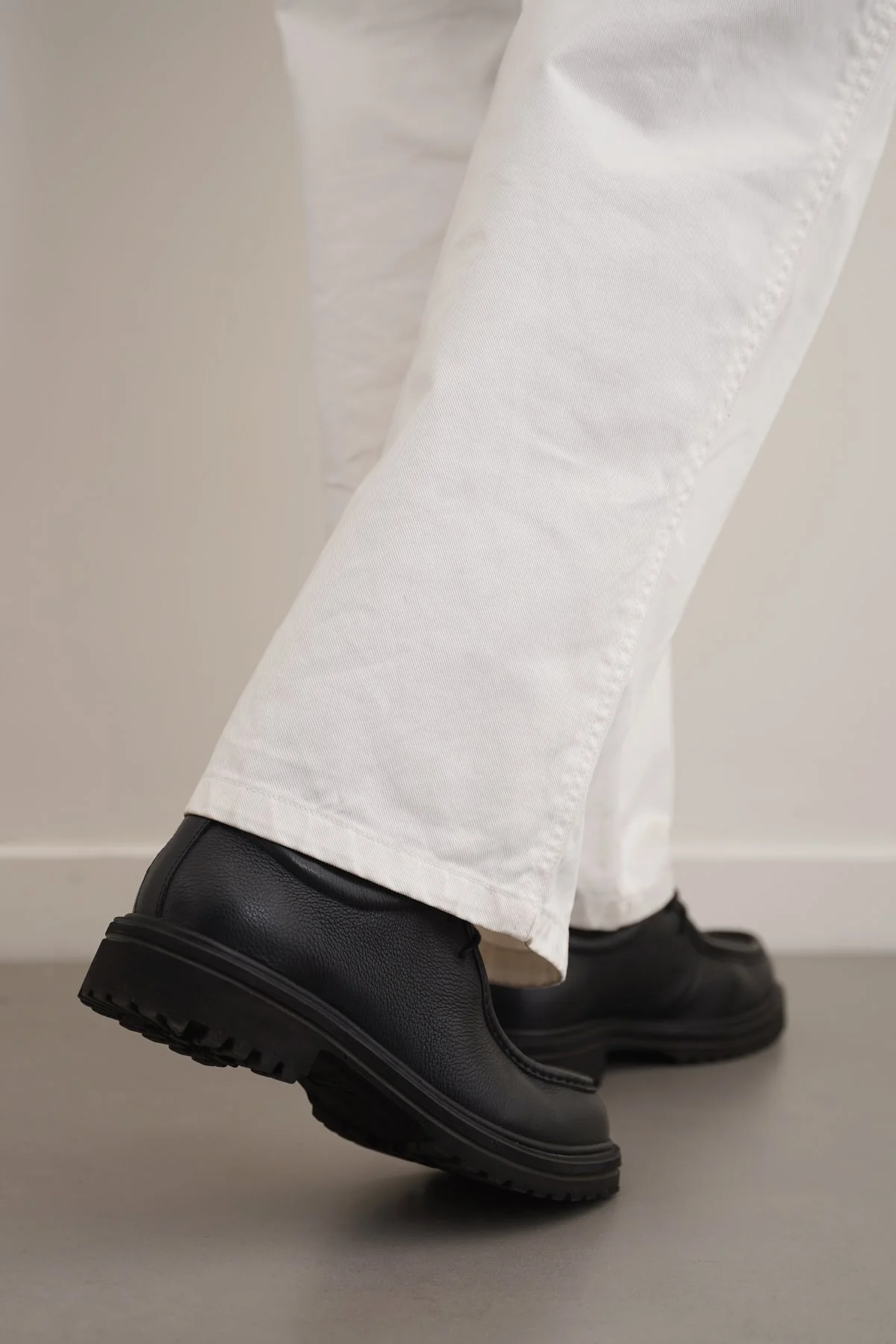 LEATHER MOC-TOE SHOES - Image 6