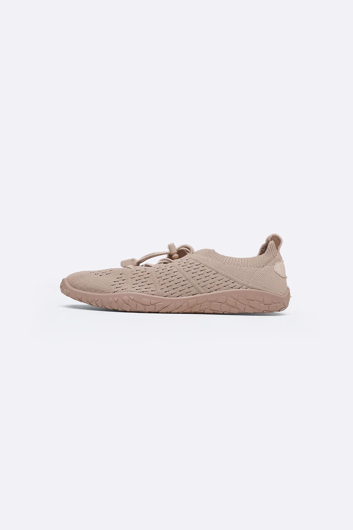 CITY WALKING SNEAKERS