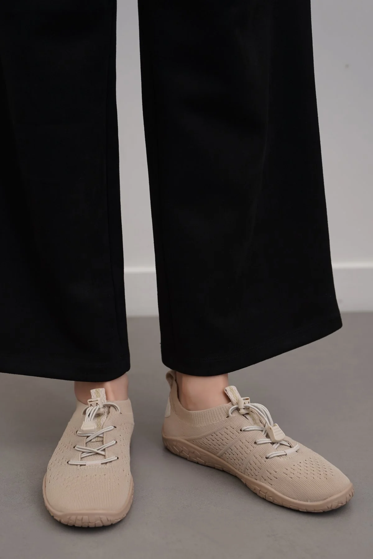 CITY WALKING SNEAKERS - Image 4