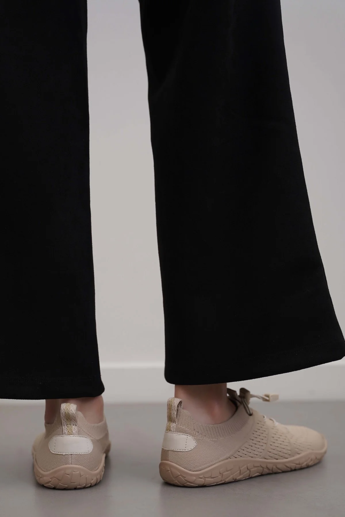 CITY WALKING SNEAKERS - Image 6