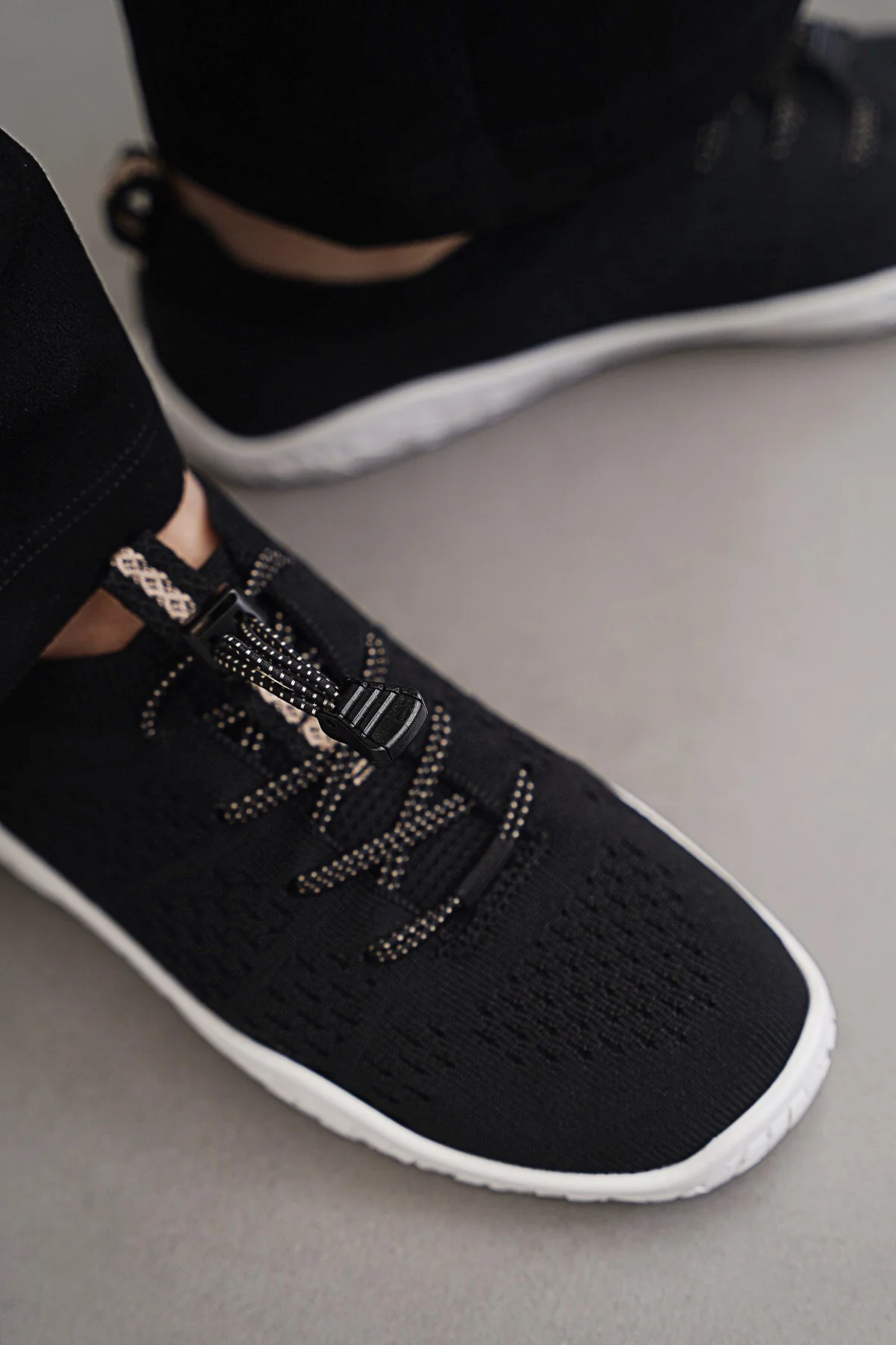 CITY WALKING SNEAKERS - Image 3