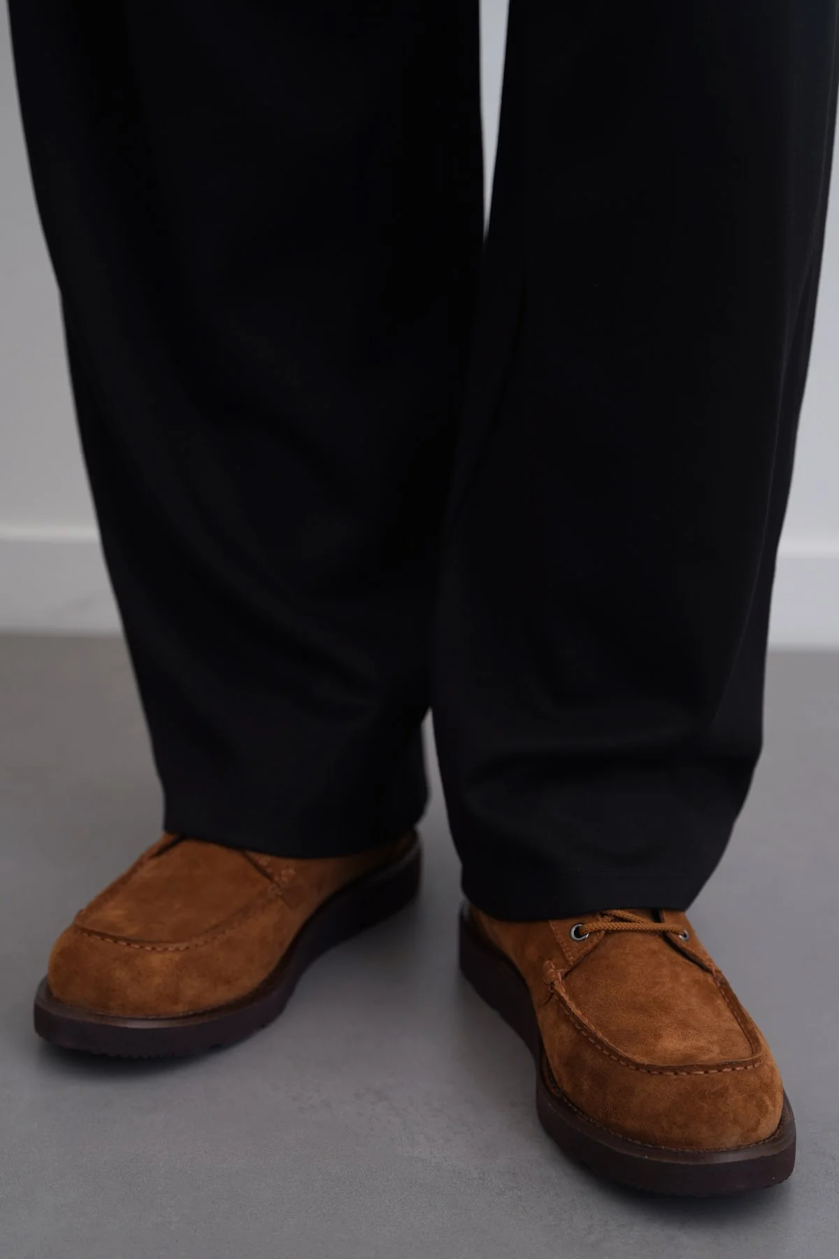 SUEDE HIGH-ANKLE BOOT - Image 2