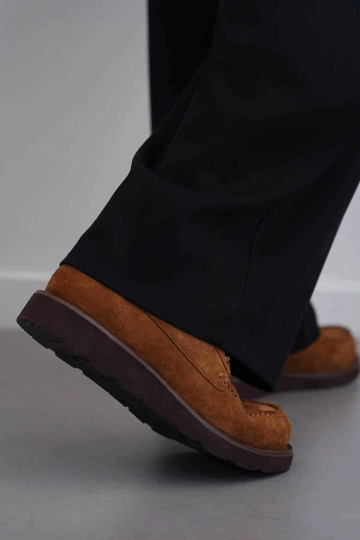 SUEDE HIGH-ANKLE BOOT - Image 4