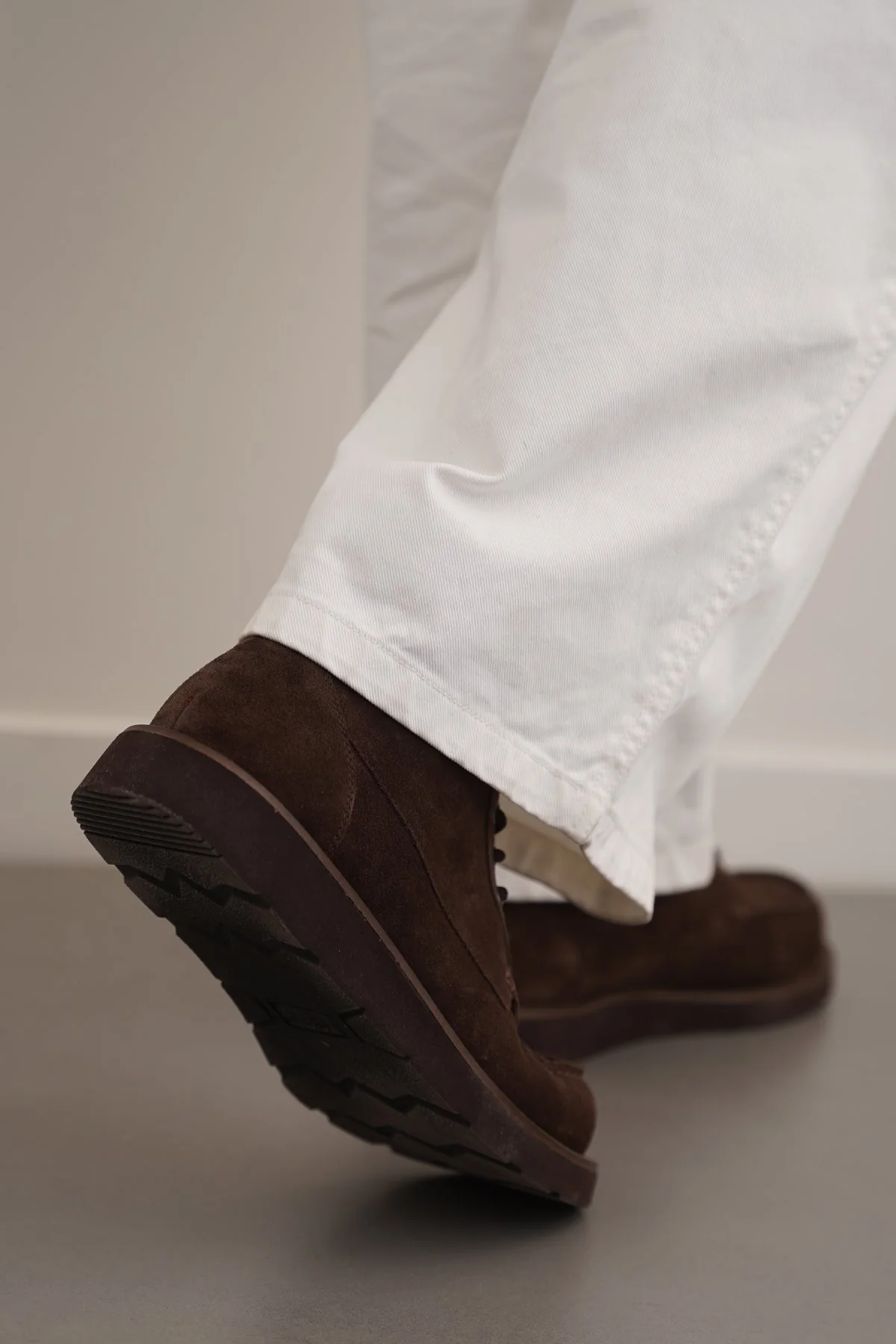 SUEDE HIGH-ANKLE BOOT - Image 4